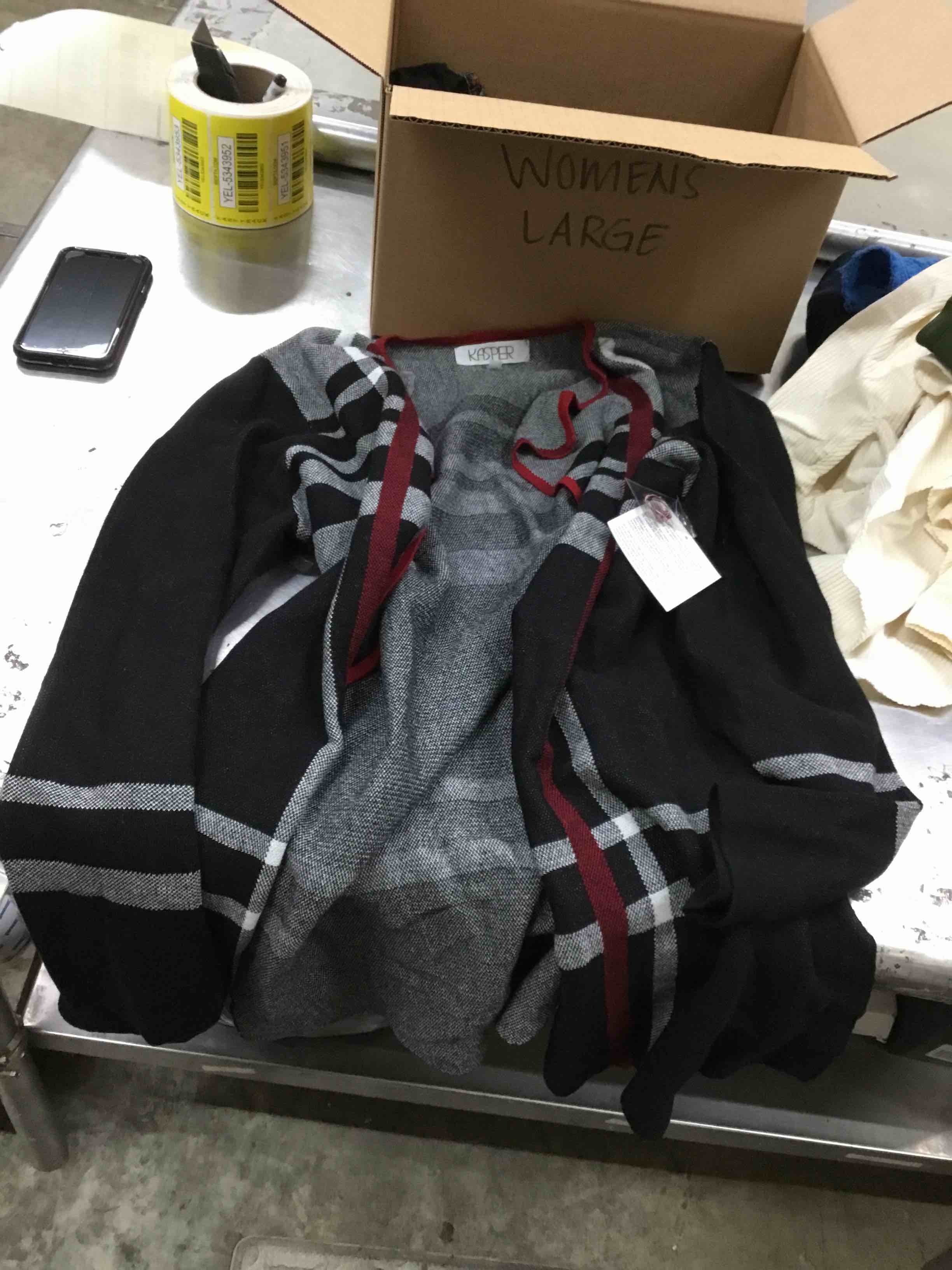 https://s3.amazonaws.com/lotting-images-prod/bidfta/YEL5343943_1696607884871.jpeg
