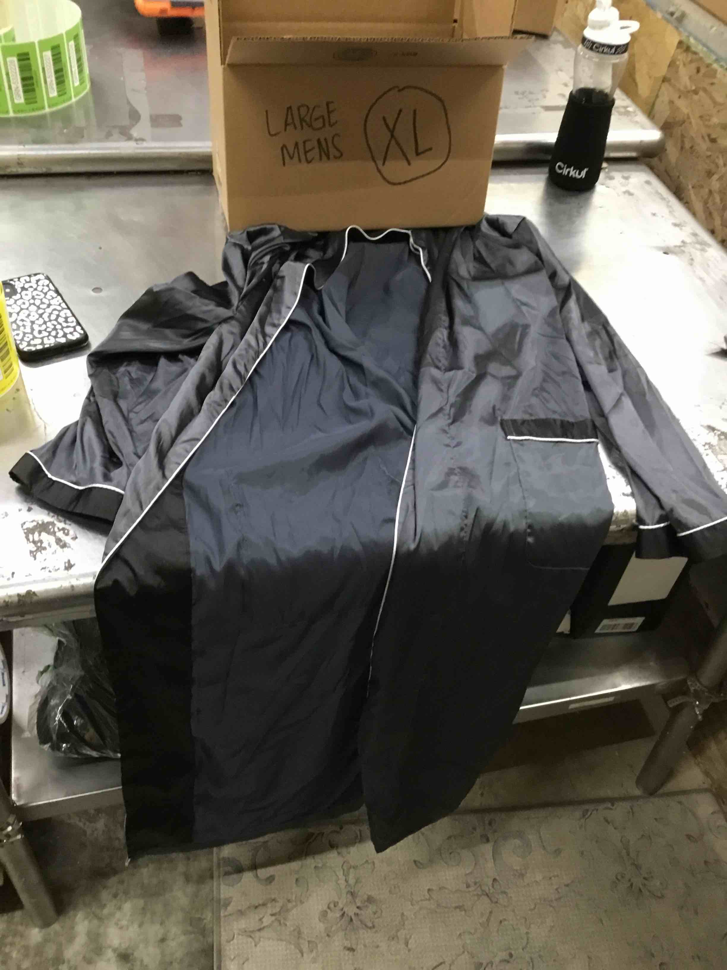https://s3.amazonaws.com/lotting-images-prod/bidfta/YEL5343949_1696609941716.jpeg