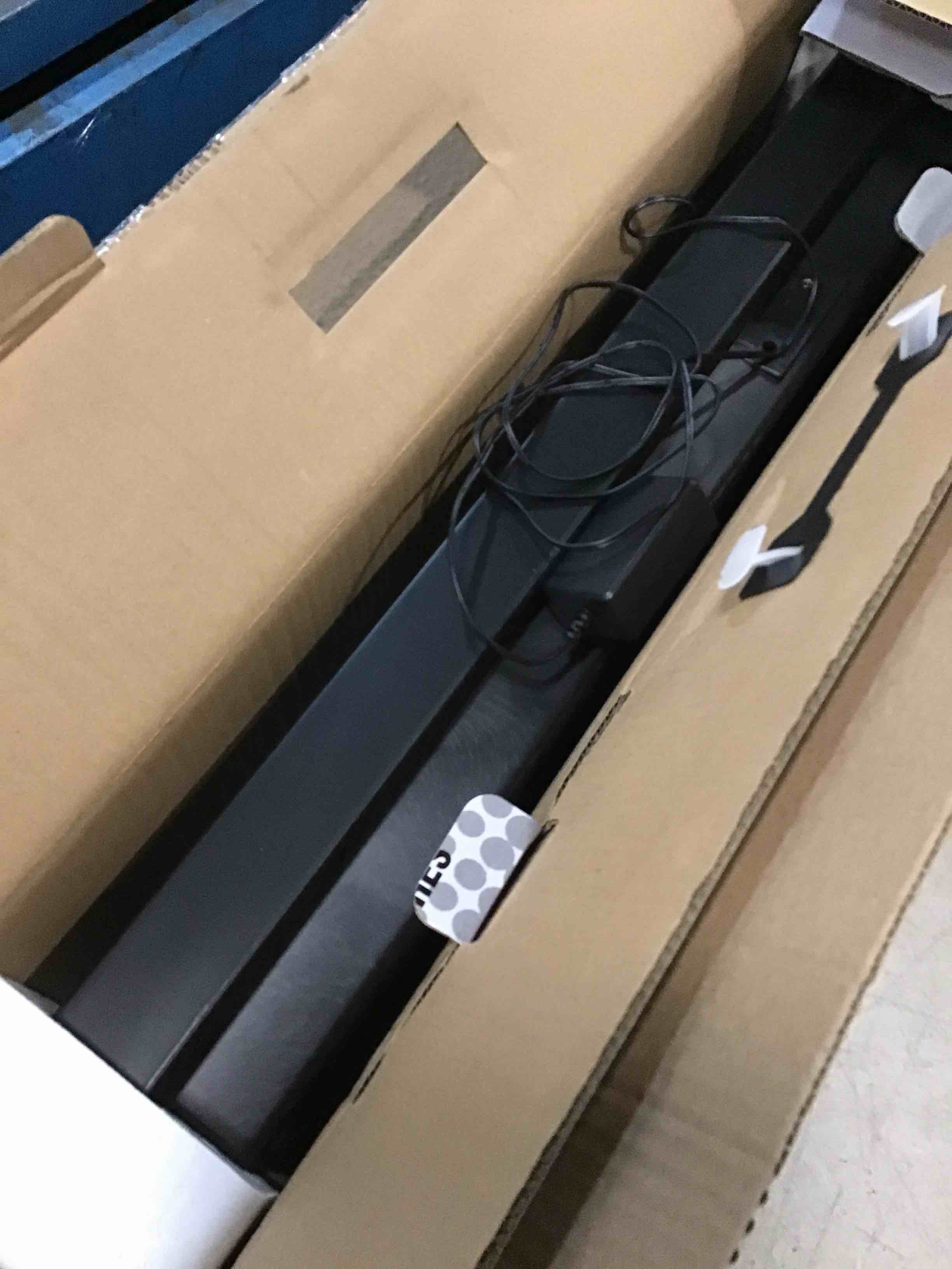 https://s3.amazonaws.com/lotting-images-prod/bidfta/YEL5345035_1721132637218.jpeg