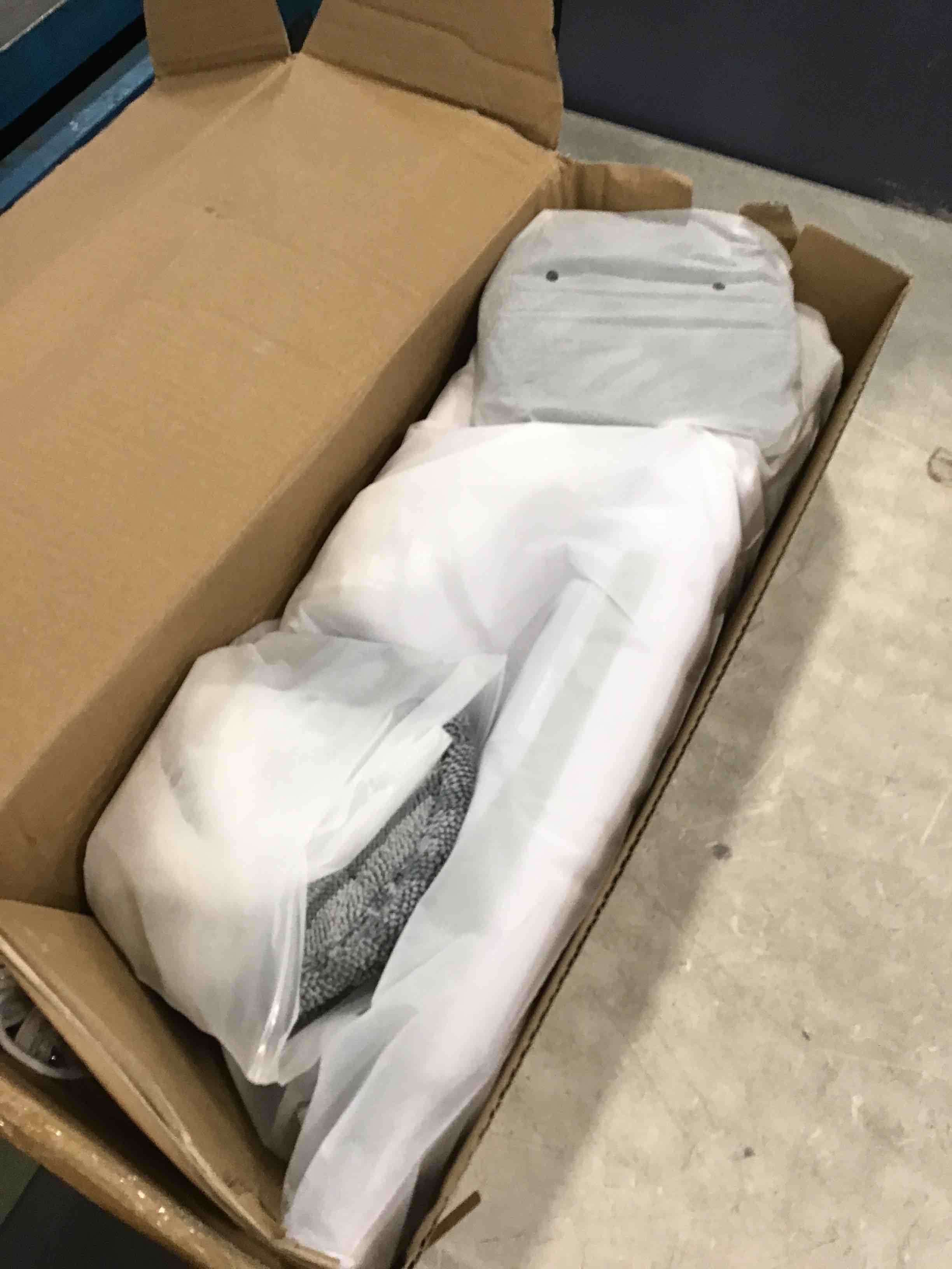https://s3.amazonaws.com/lotting-images-prod/bidfta/YEL5345973_1721314407775.jpeg