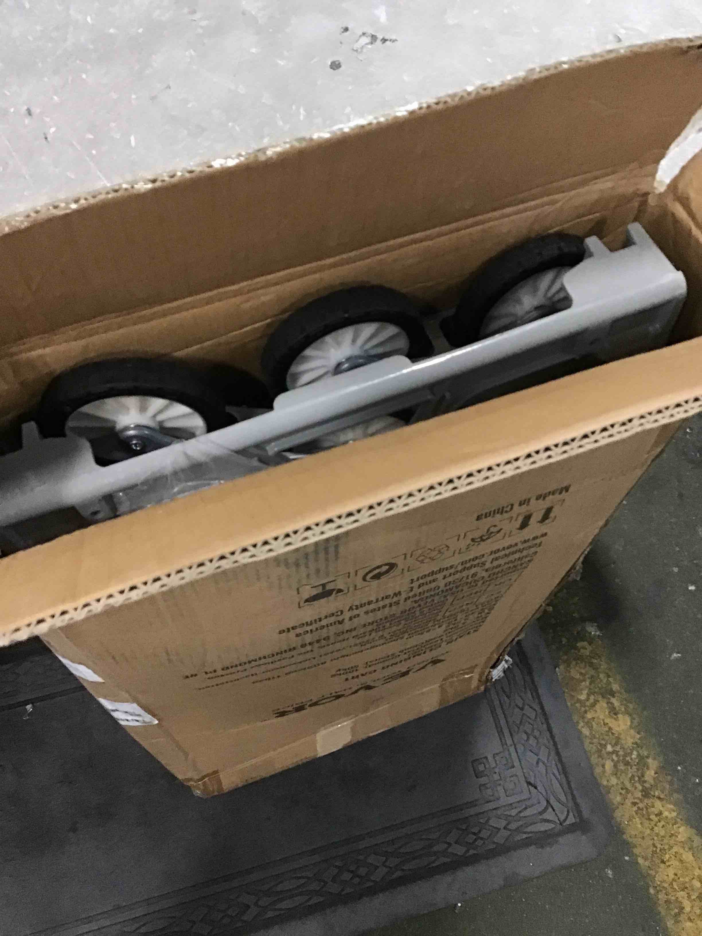 https://s3.amazonaws.com/lotting-images-prod/bidfta/YEL5346277_1721390756457.jpeg