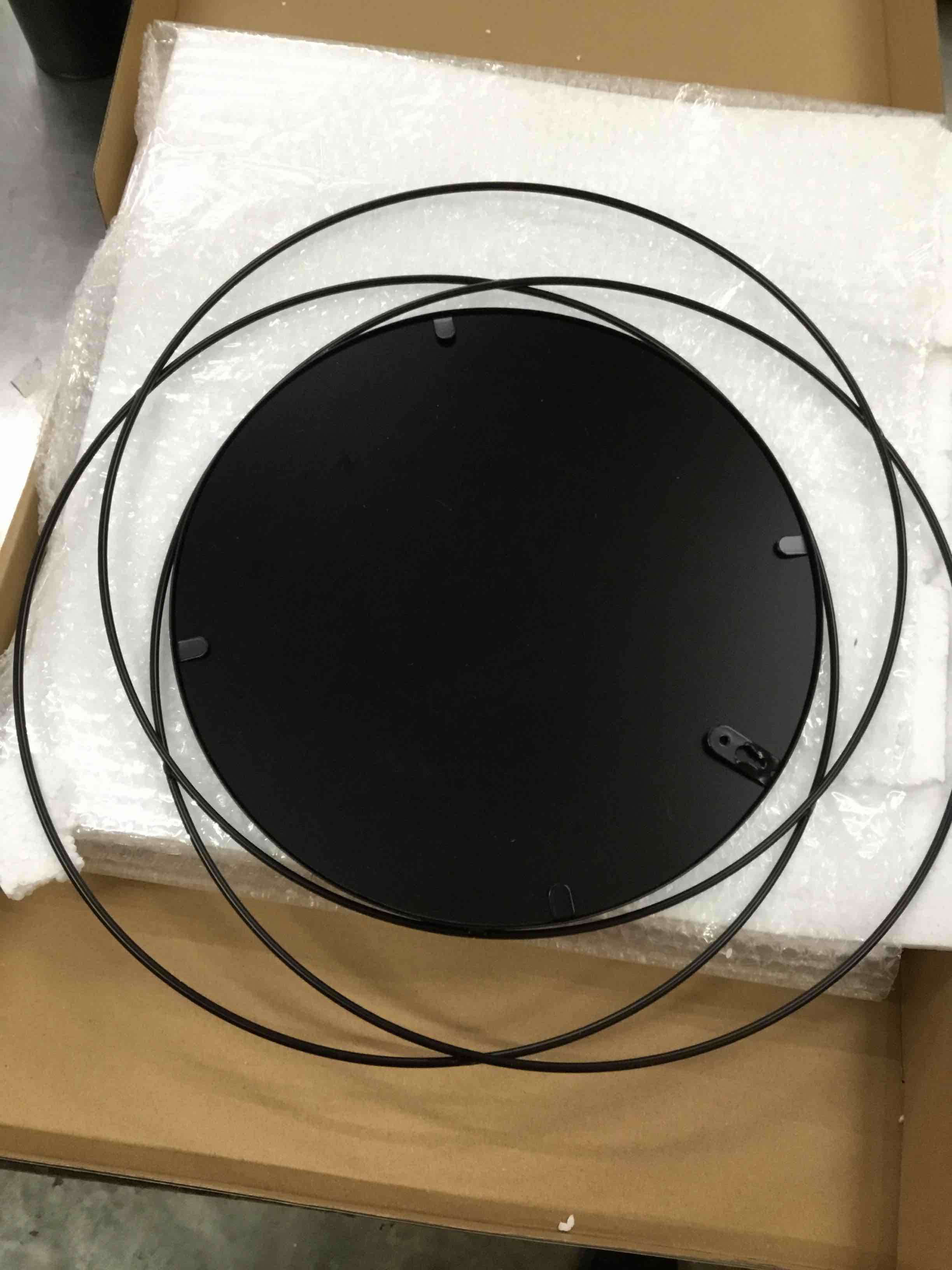 https://s3.amazonaws.com/lotting-images-prod/bidfta/YEL5346646_1693419218414.jpeg