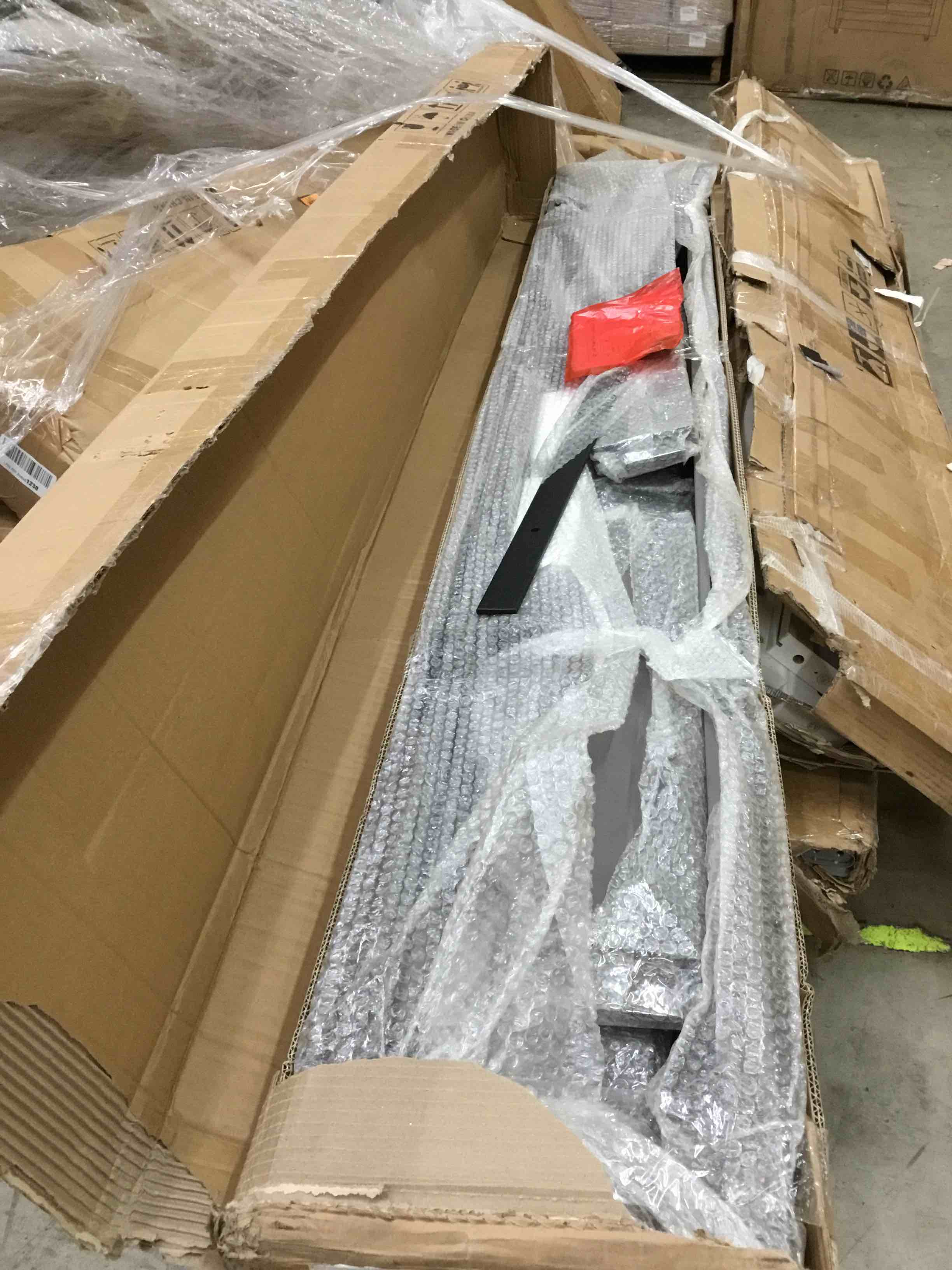 https://s3.amazonaws.com/lotting-images-prod/bidfta/YEL5346989_1694092882531.jpeg