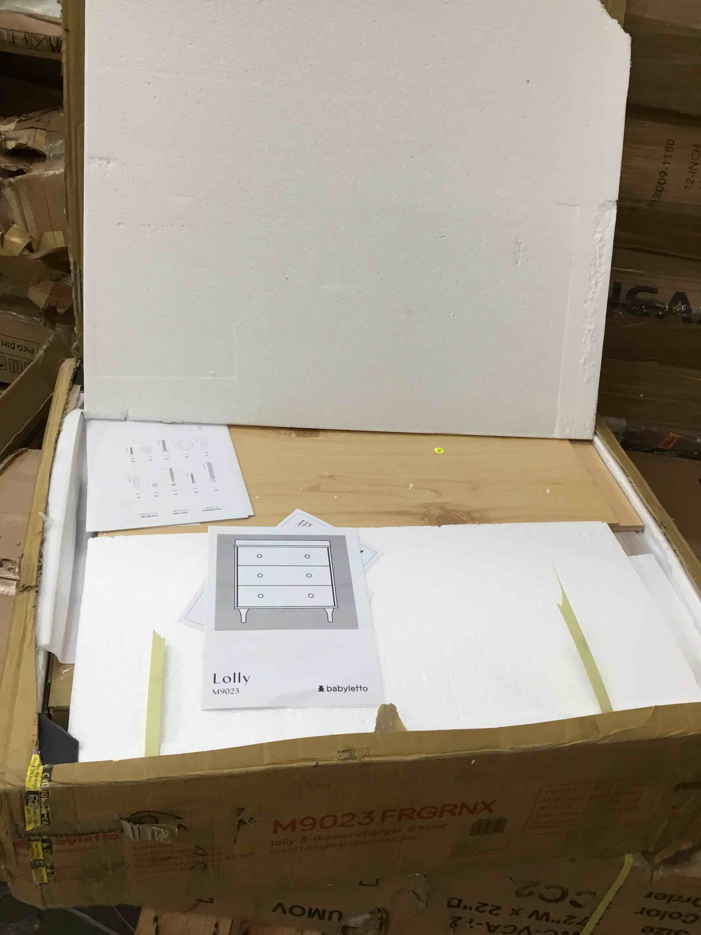 https://s3.amazonaws.com/lotting-images-prod/bidfta/YEL5347001_1694100291959.jpeg