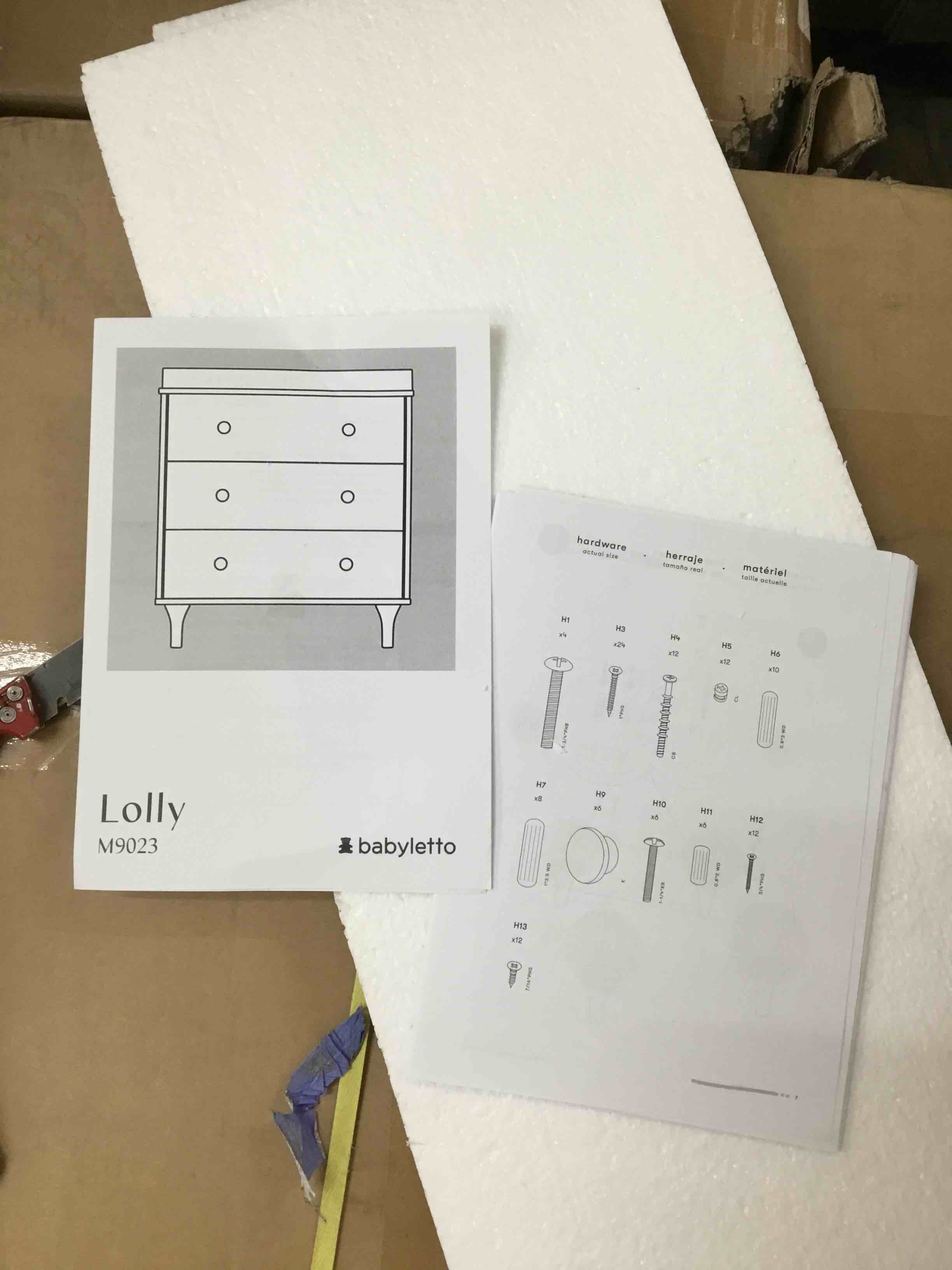 https://s3.amazonaws.com/lotting-images-prod/bidfta/YEL5347001_1694100320667.jpeg
