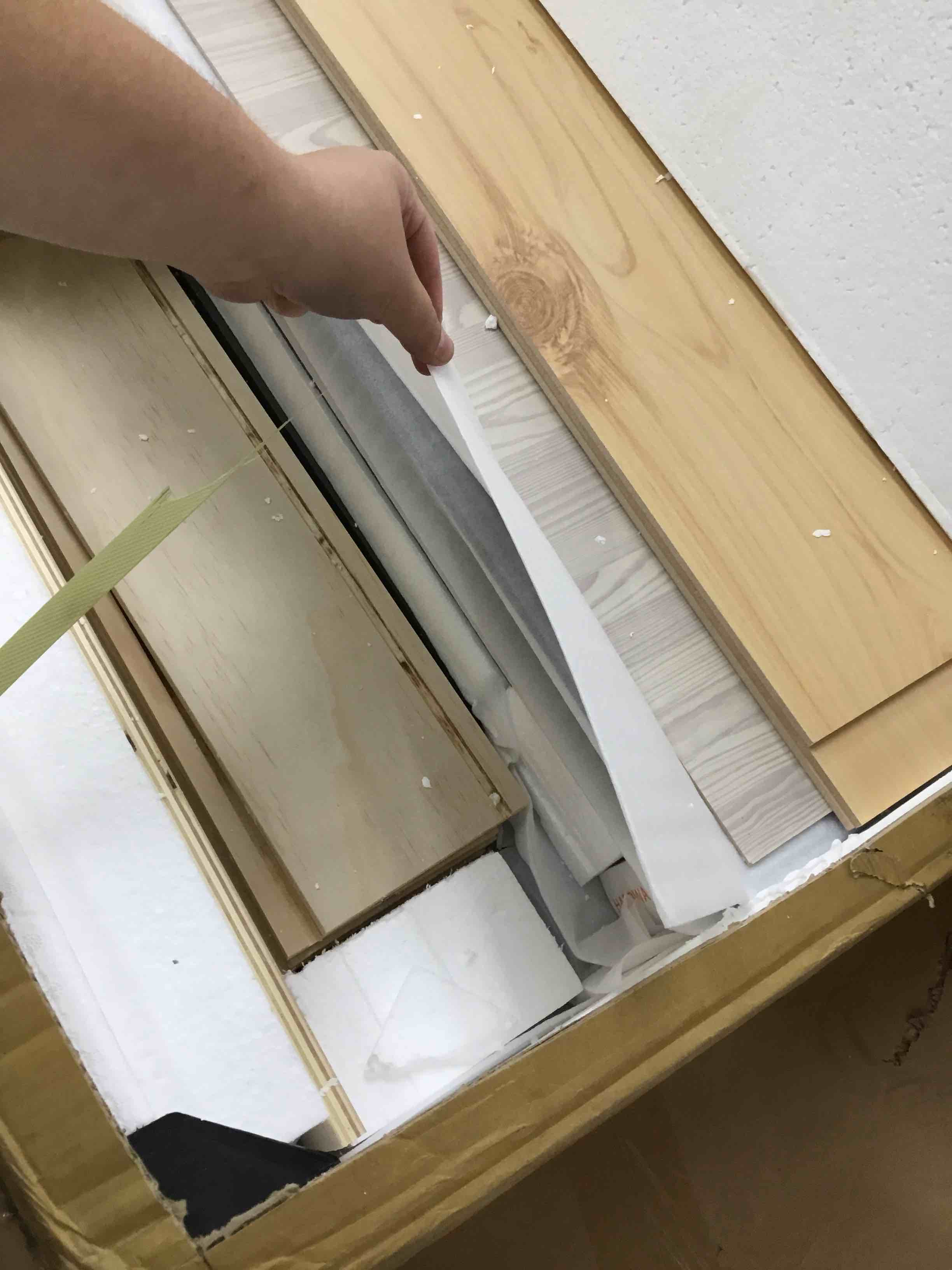 https://s3.amazonaws.com/lotting-images-prod/bidfta/YEL5347001_1694100330291.jpeg