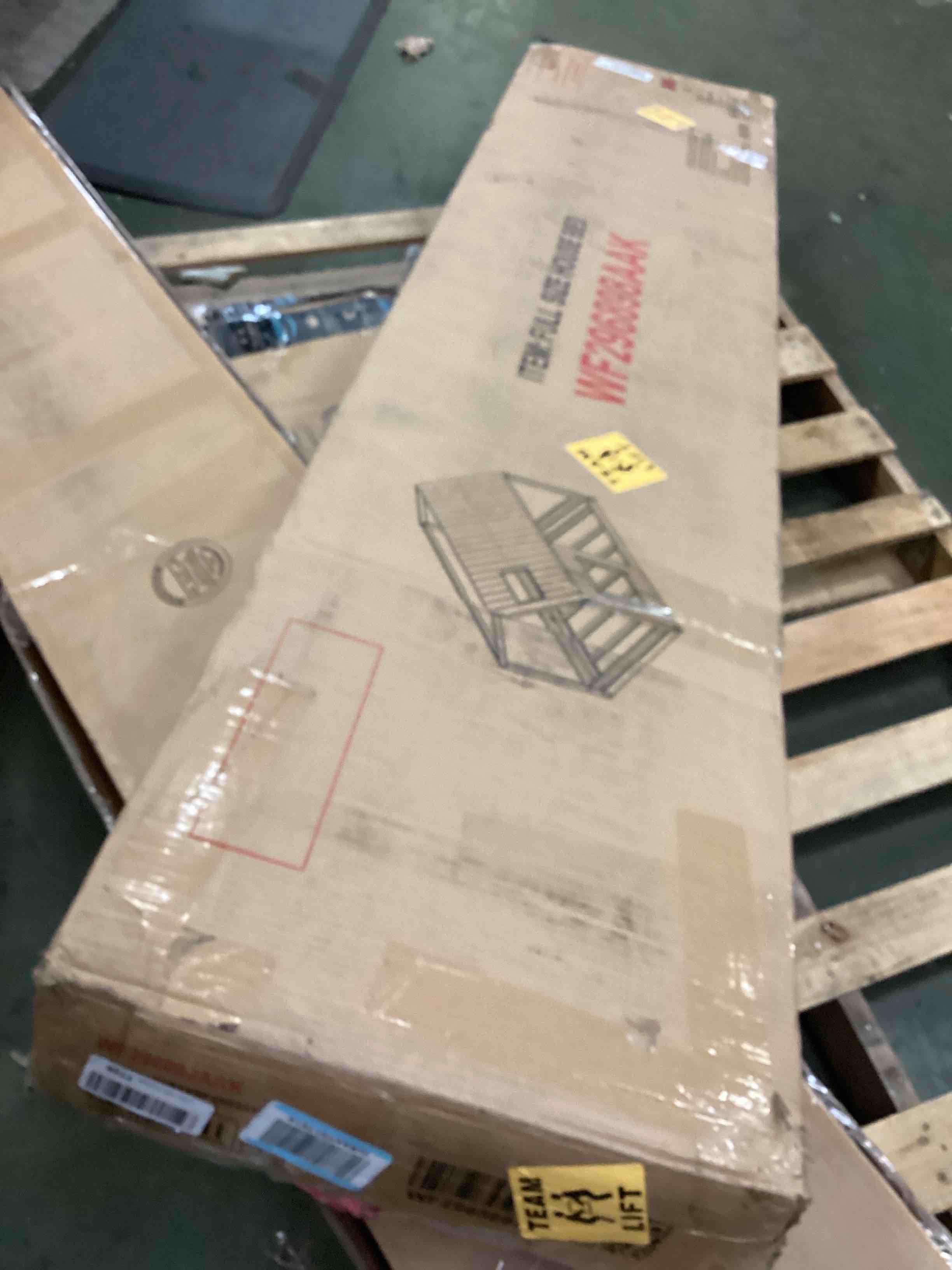 https://s3.amazonaws.com/lotting-images-prod/bidfta/YEL5349863_1689853337978.jpeg