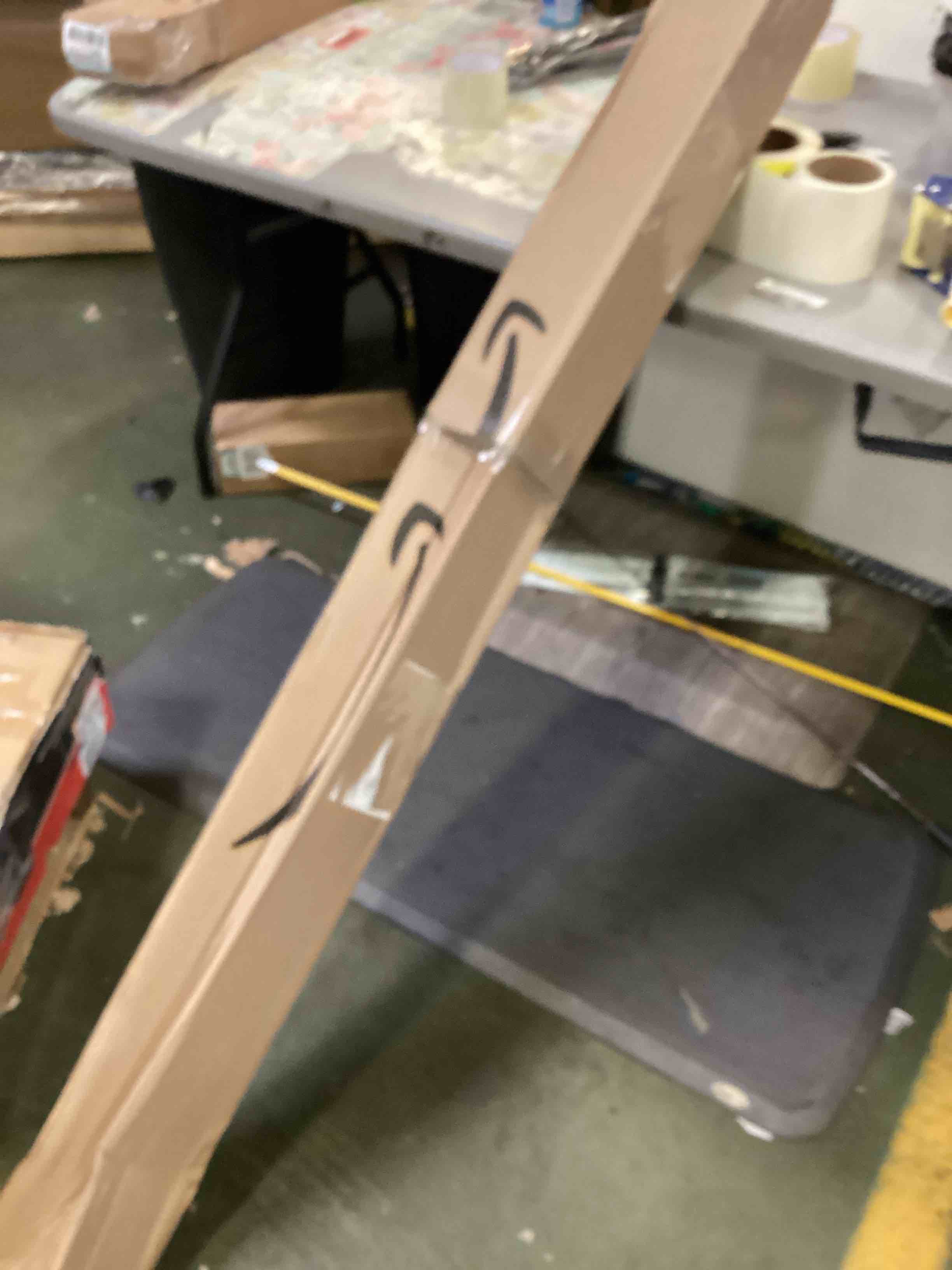 https://s3.amazonaws.com/lotting-images-prod/bidfta/YEL5350131_1689878104552.jpeg