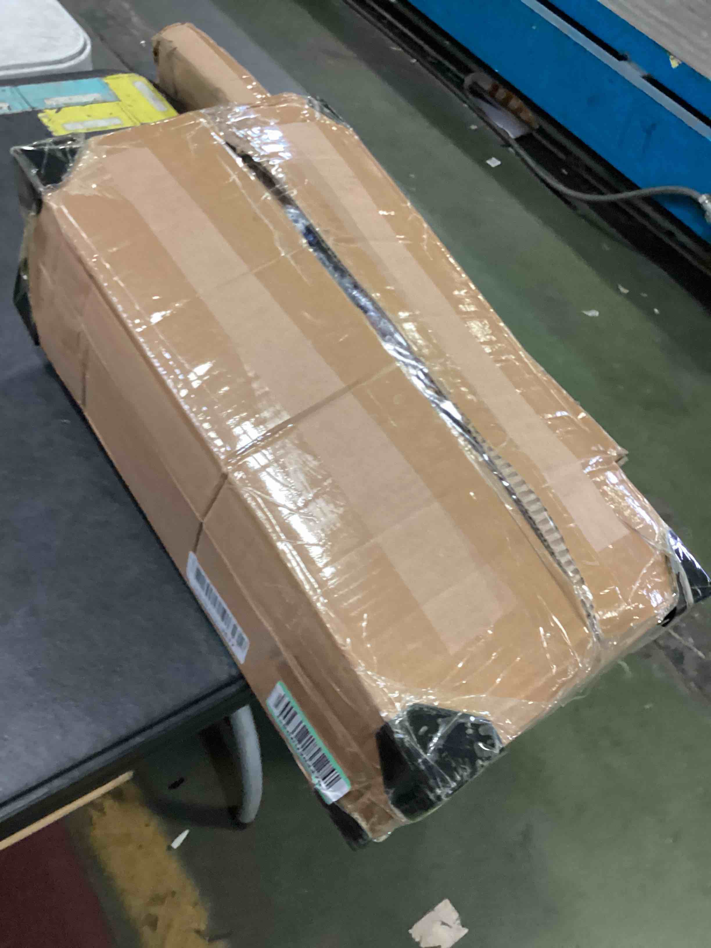 https://s3.amazonaws.com/lotting-images-prod/bidfta/YEL5350865_1690211029654.jpeg