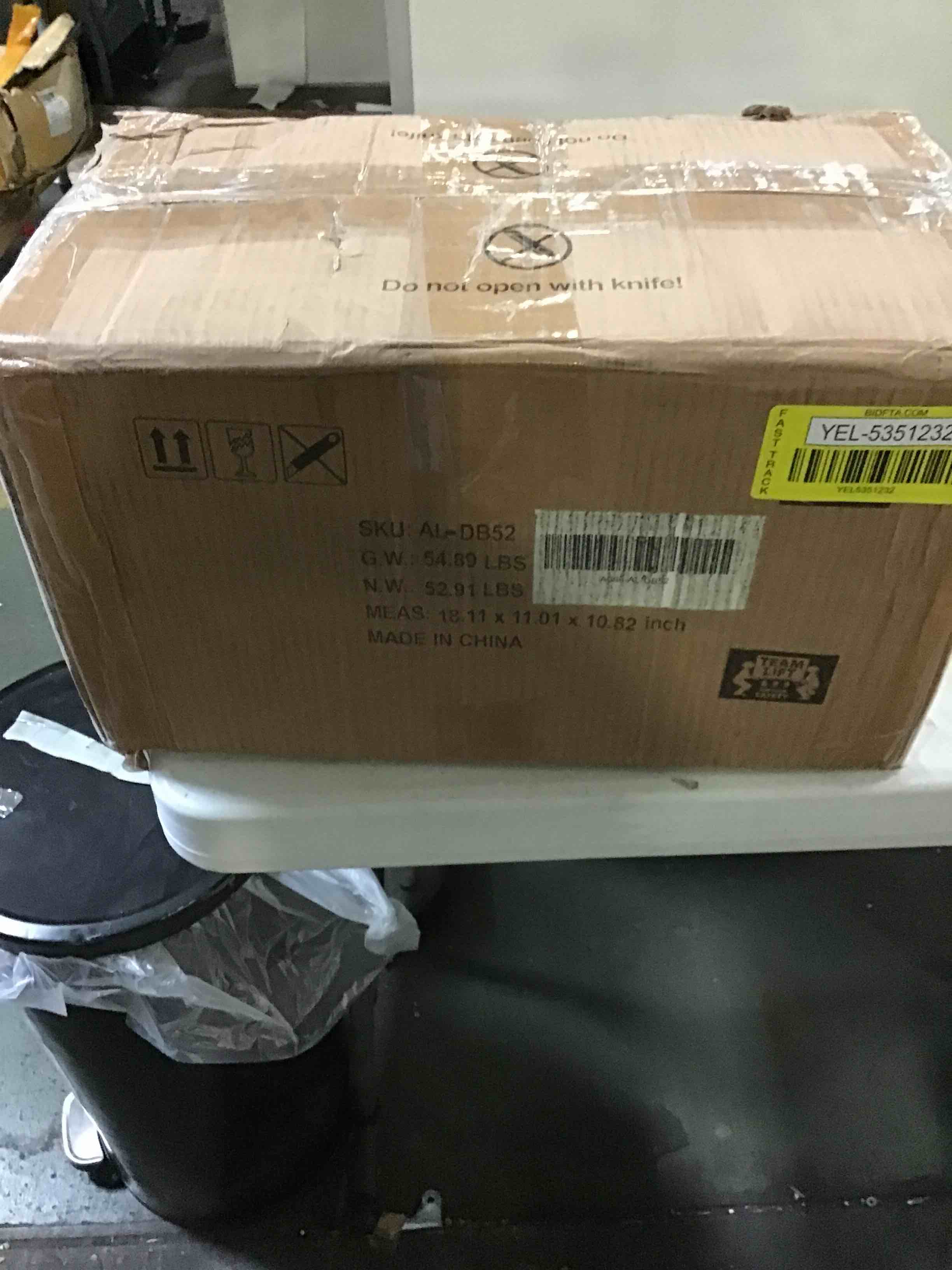 https://s3.amazonaws.com/lotting-images-prod/bidfta/YEL5351232_1689951795243.jpeg