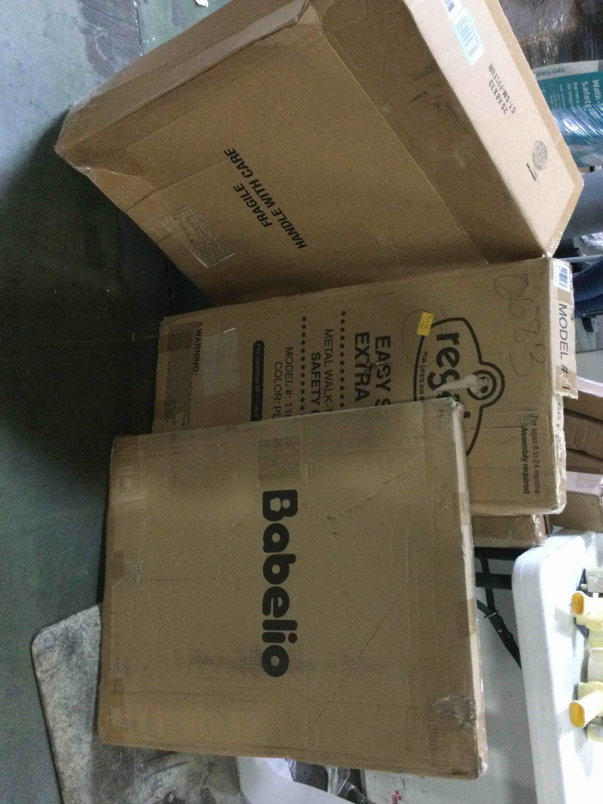 https://s3.amazonaws.com/lotting-images-prod/bidfta/YEL5351385_1690043377582.jpeg