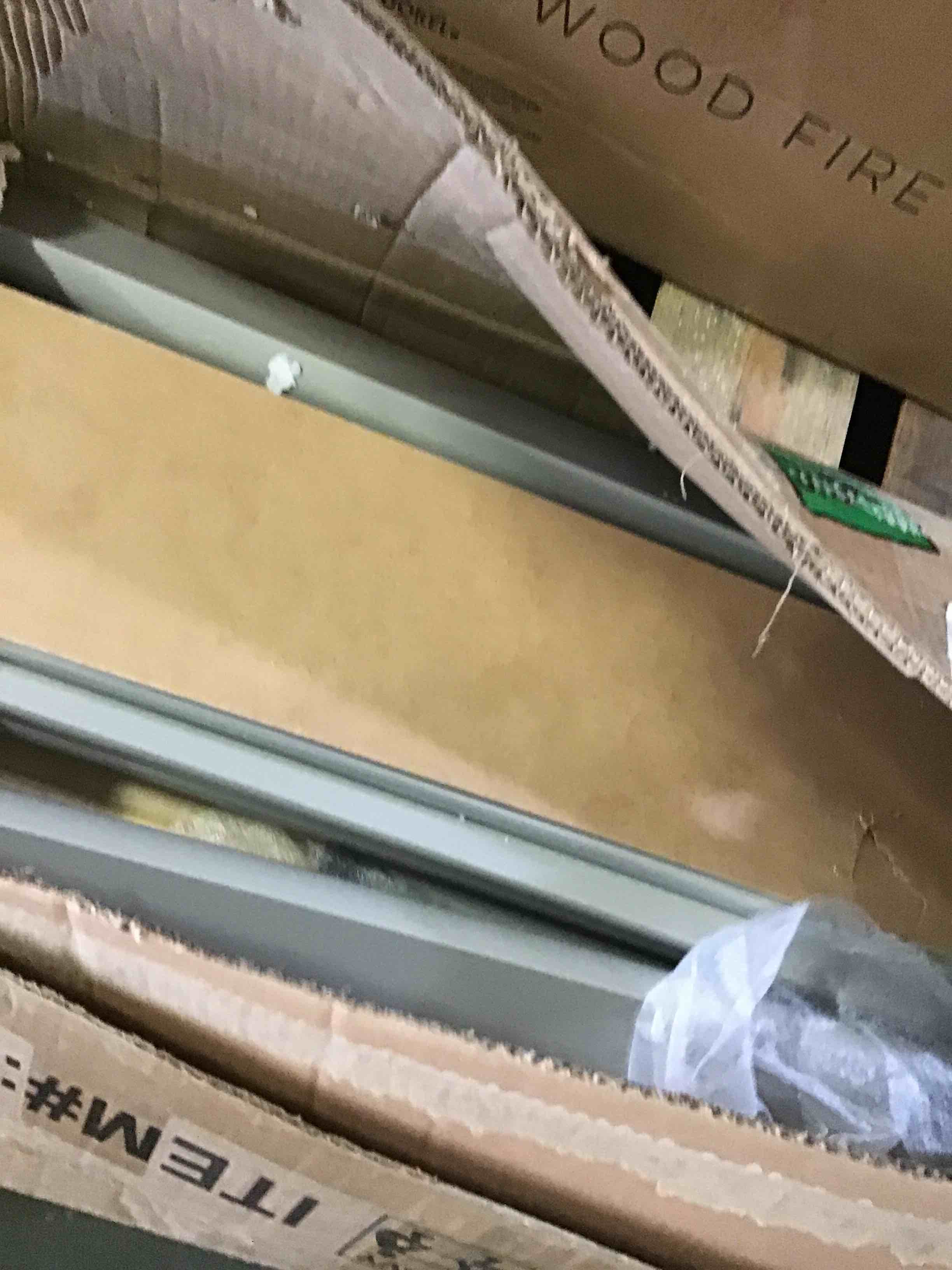 https://s3.amazonaws.com/lotting-images-prod/bidfta/YEL5352110_1691091314977.jpeg