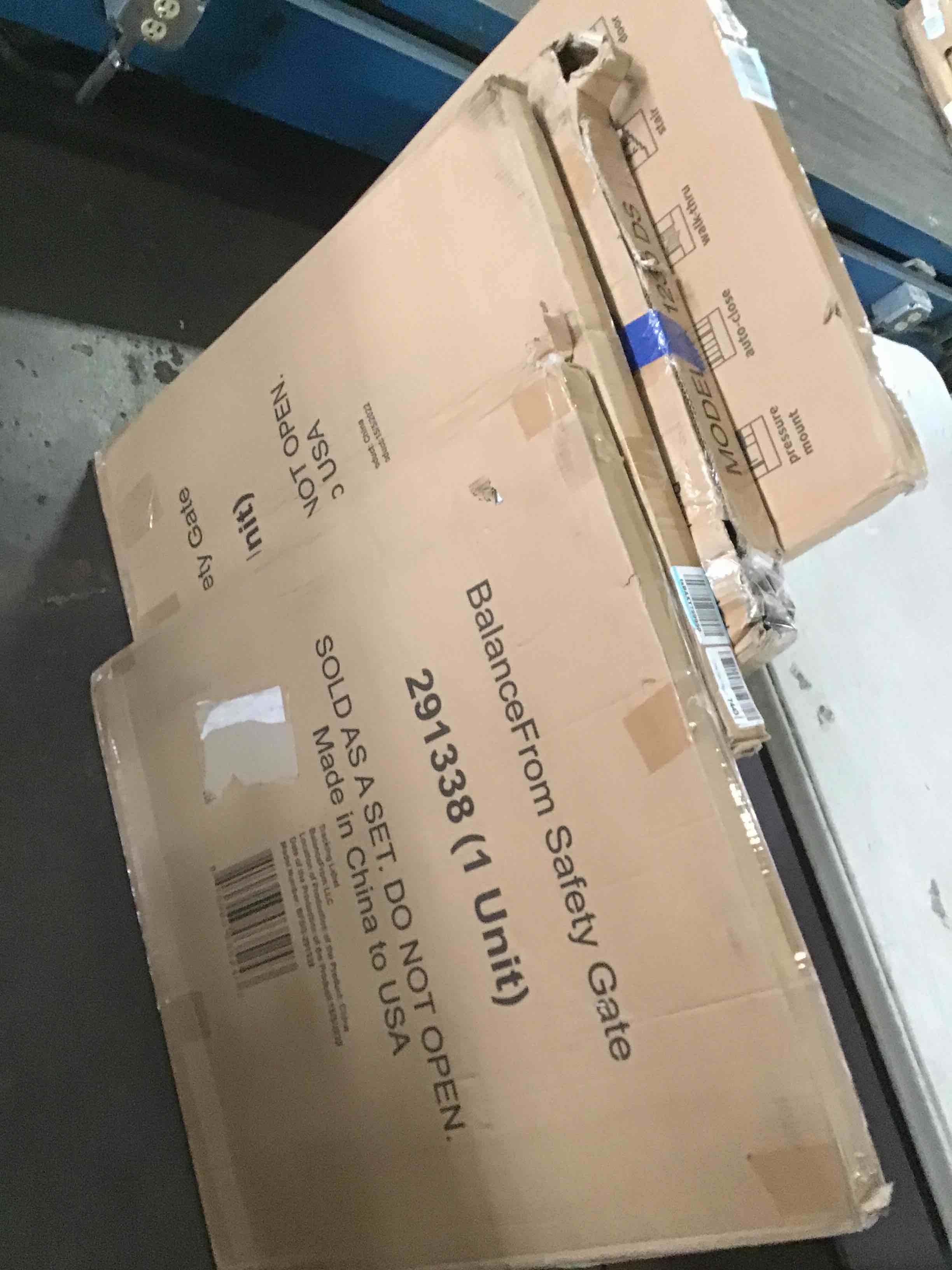 https://s3.amazonaws.com/lotting-images-prod/bidfta/YEL5352140_1691151046542.jpeg