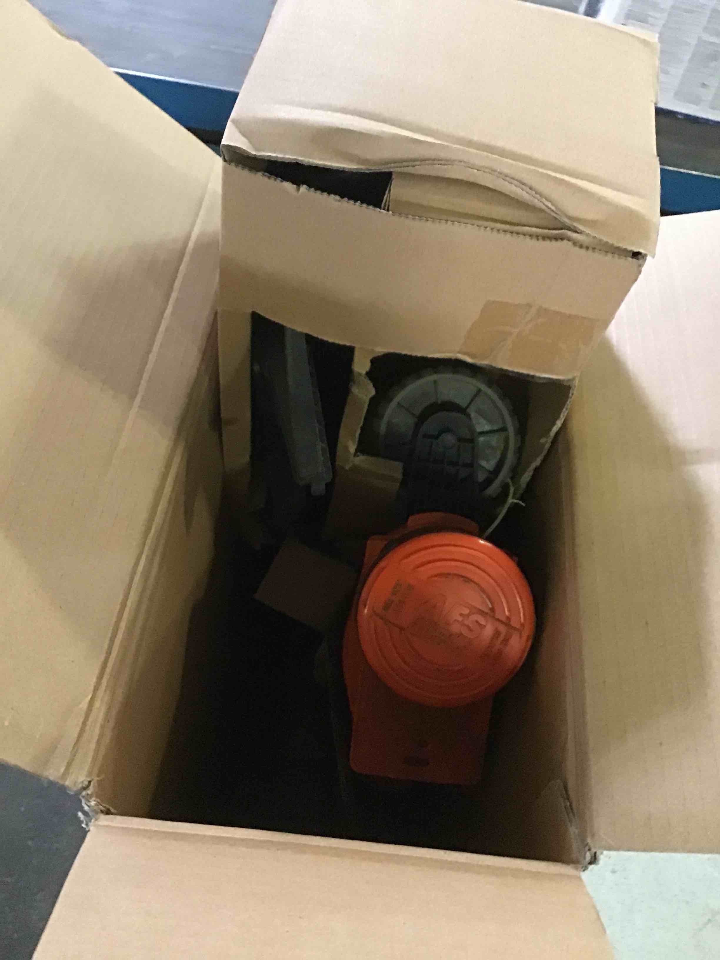 https://s3.amazonaws.com/lotting-images-prod/bidfta/YEL5352260_1691165950171.jpeg