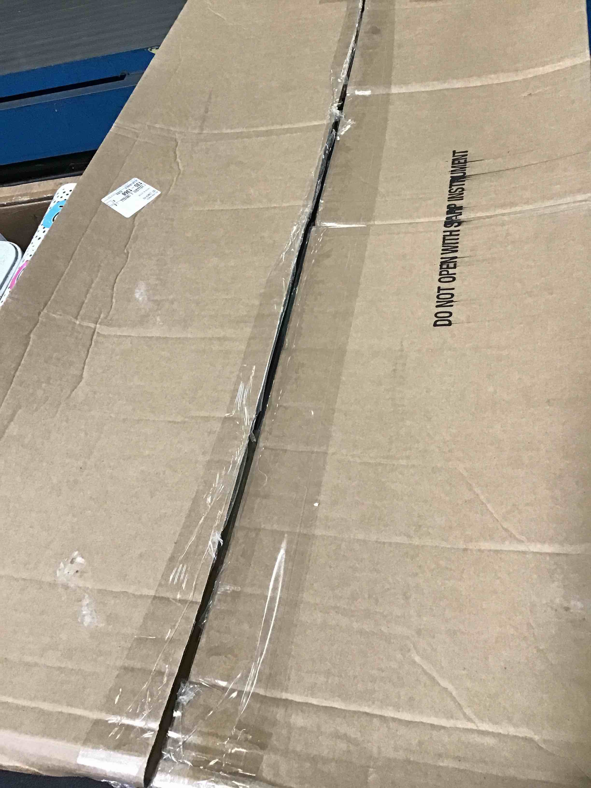 https://s3.amazonaws.com/lotting-images-prod/bidfta/YEL5353845_1691511443148.jpeg