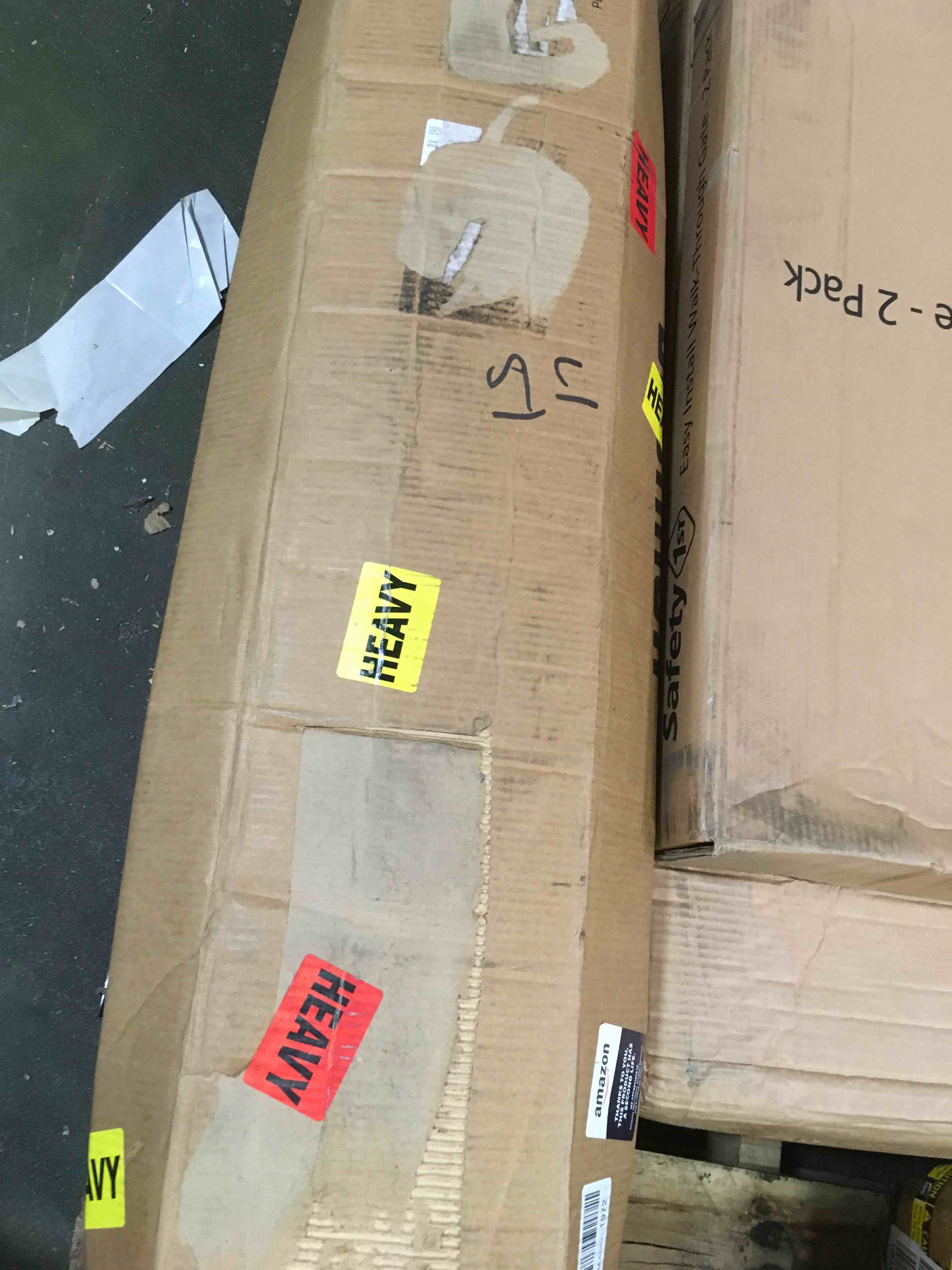 https://s3.amazonaws.com/lotting-images-prod/bidfta/YEL5353911_1691609392344.jpeg