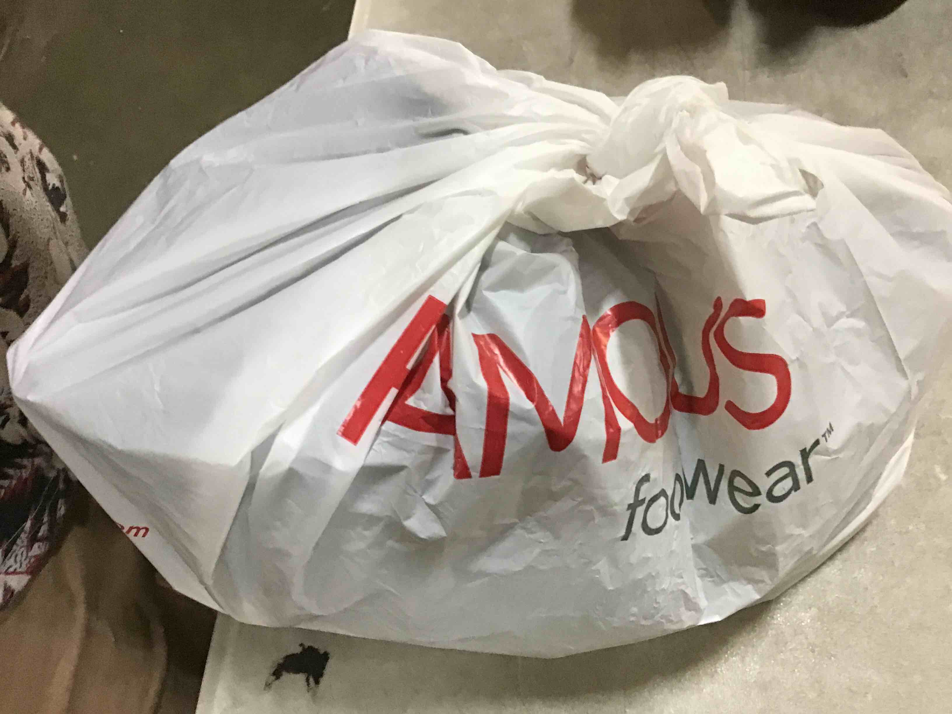 https://s3.amazonaws.com/lotting-images-prod/bidfta/YEL5355853_1689964415846.jpeg