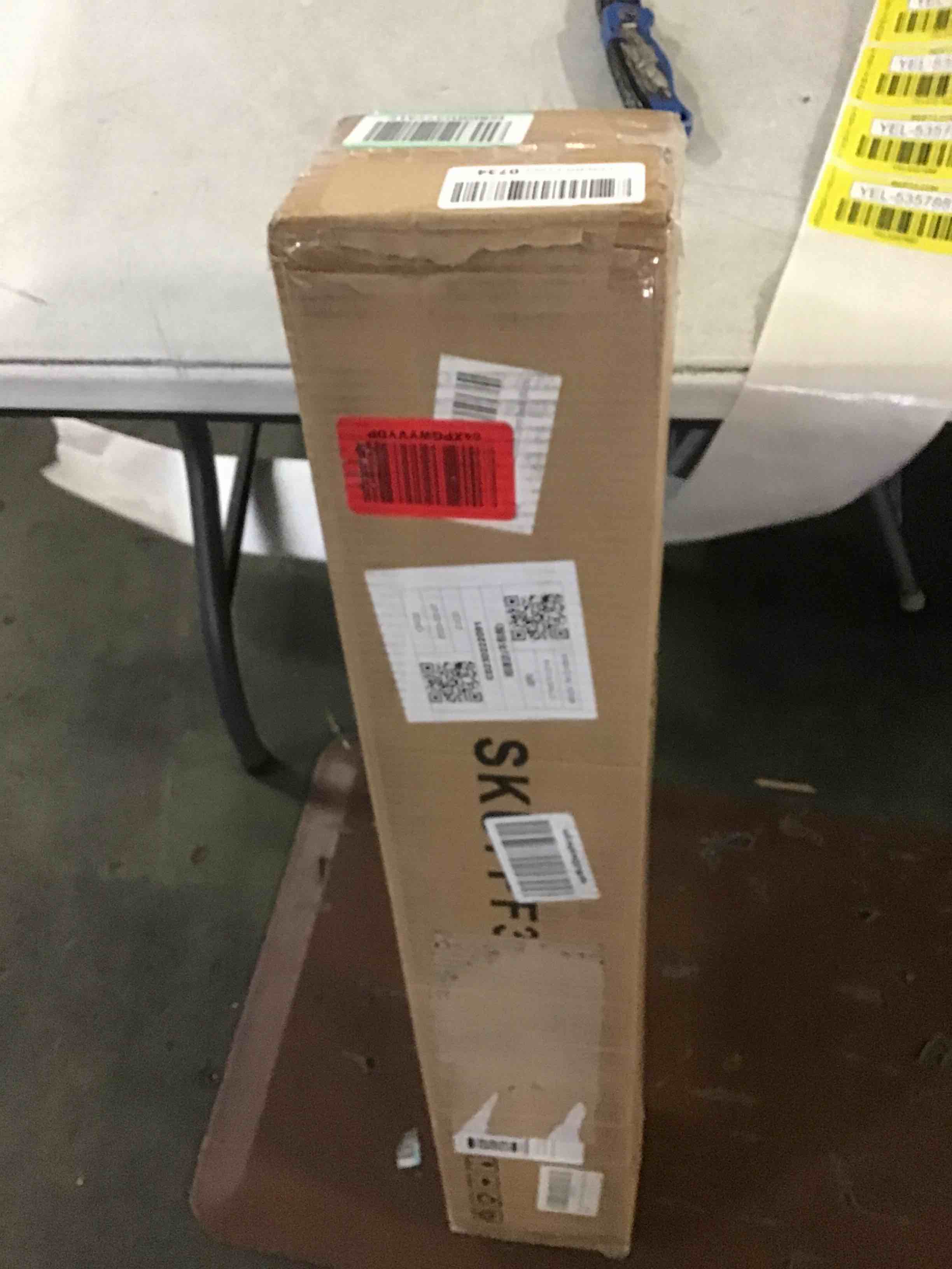 https://s3.amazonaws.com/lotting-images-prod/bidfta/YEL5357887_1690551453245.jpeg