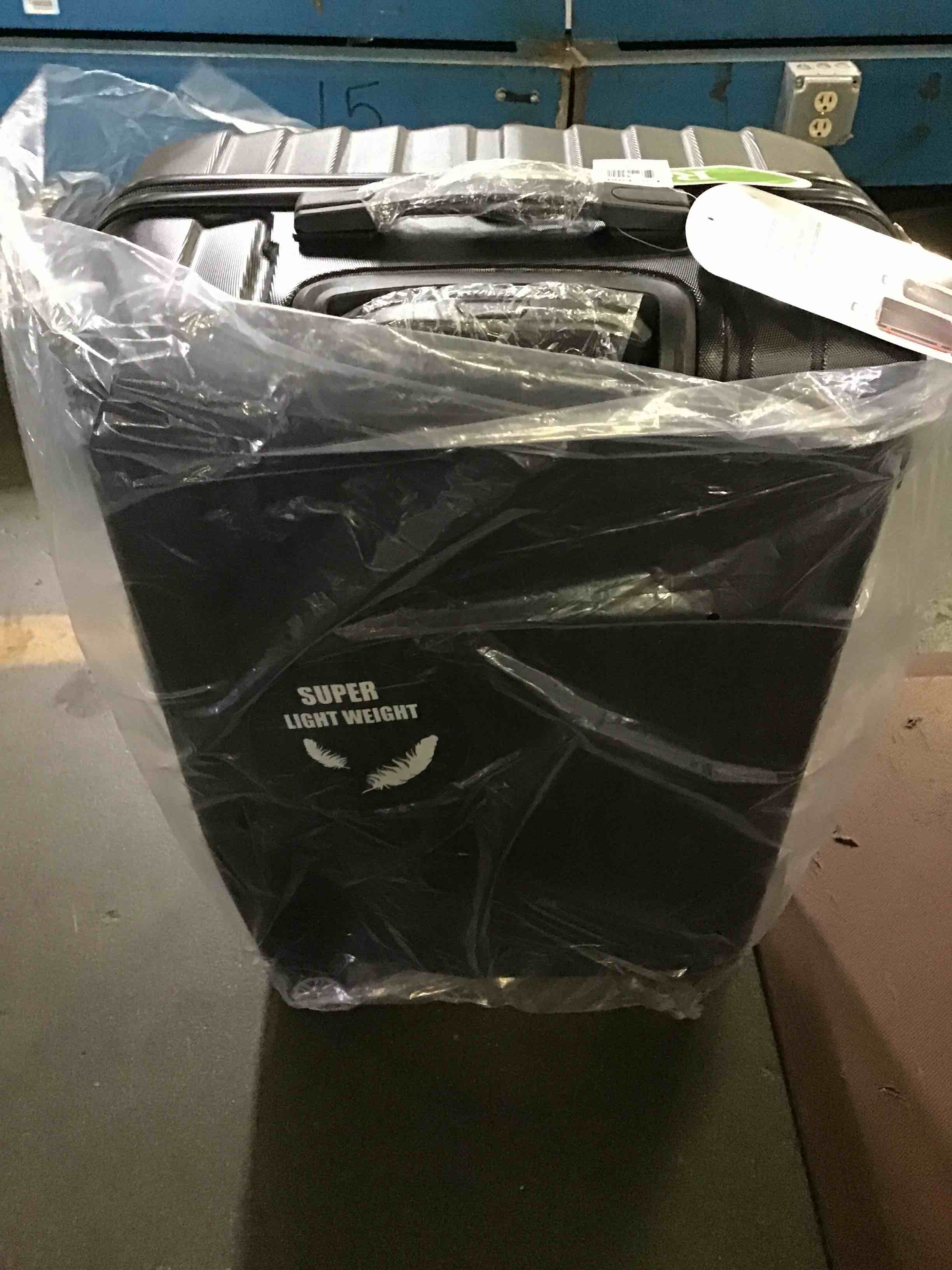 https://s3.amazonaws.com/lotting-images-prod/bidfta/YEL5358134_1690825145747.jpeg