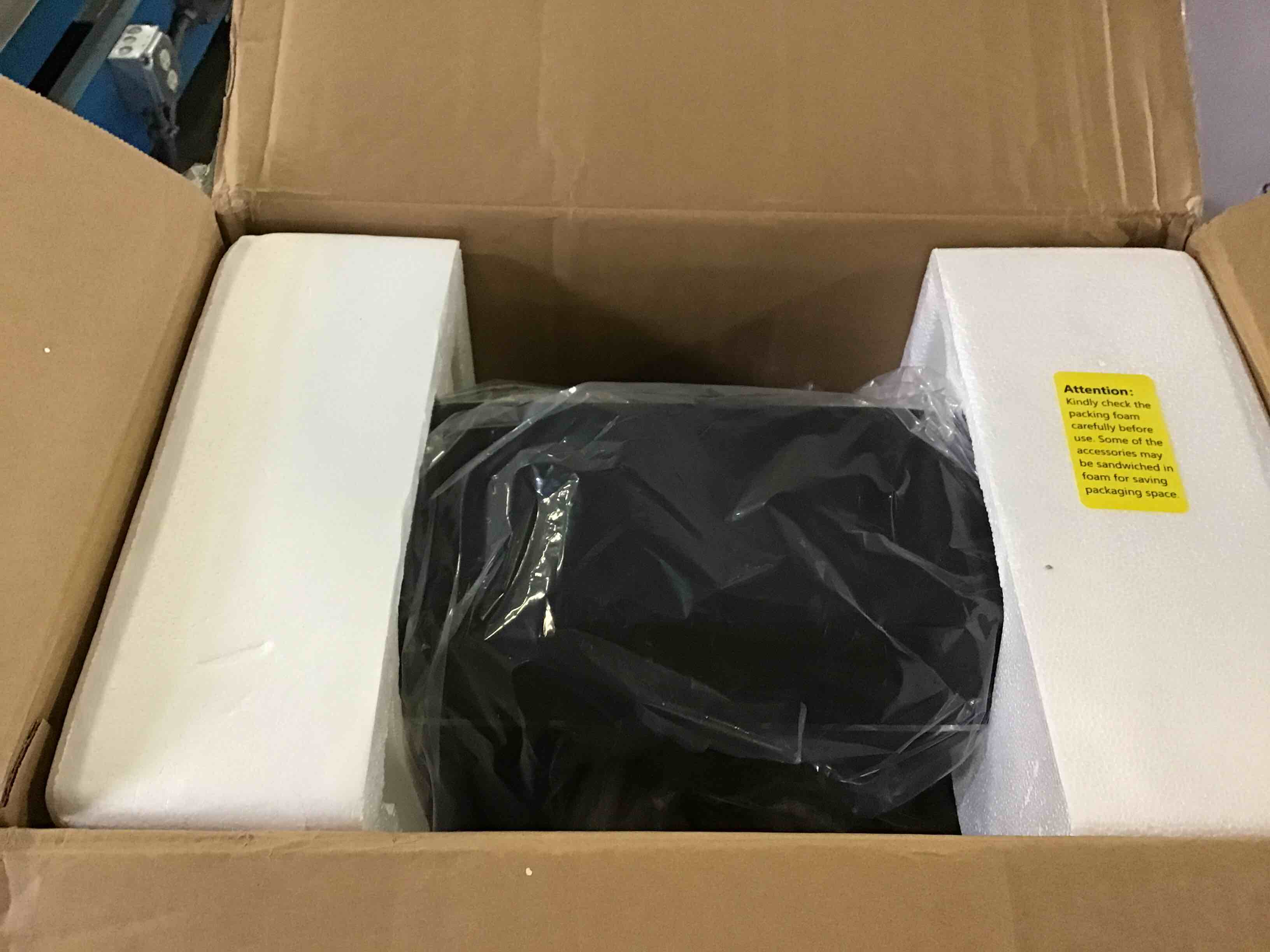 https://s3.amazonaws.com/lotting-images-prod/bidfta/YEL5358146_1690826827912.jpeg