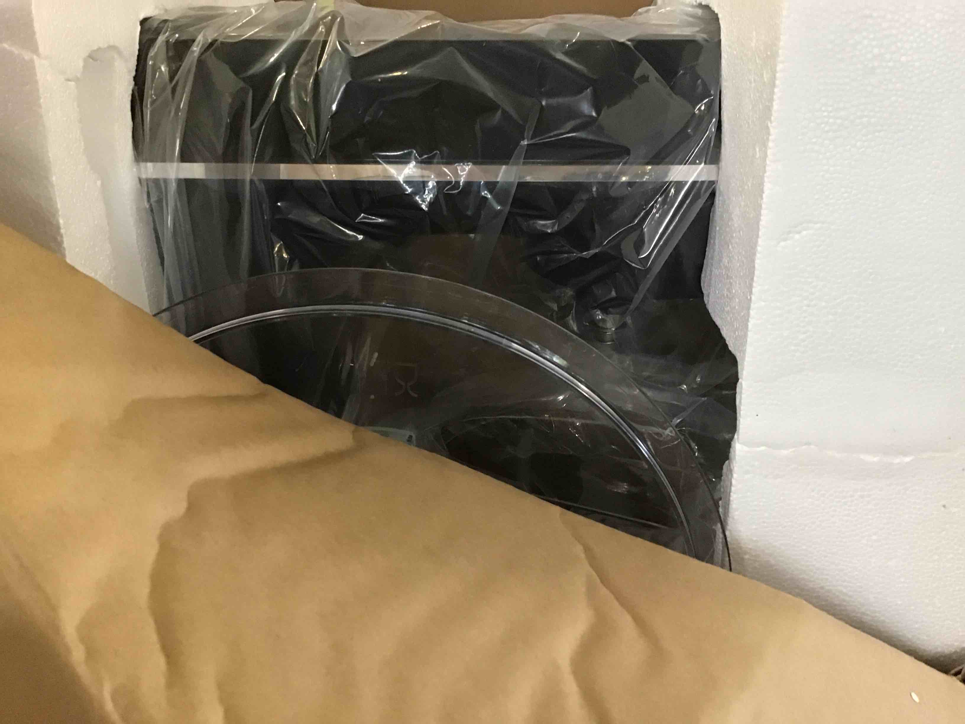 https://s3.amazonaws.com/lotting-images-prod/bidfta/YEL5358146_1690826860675.jpeg