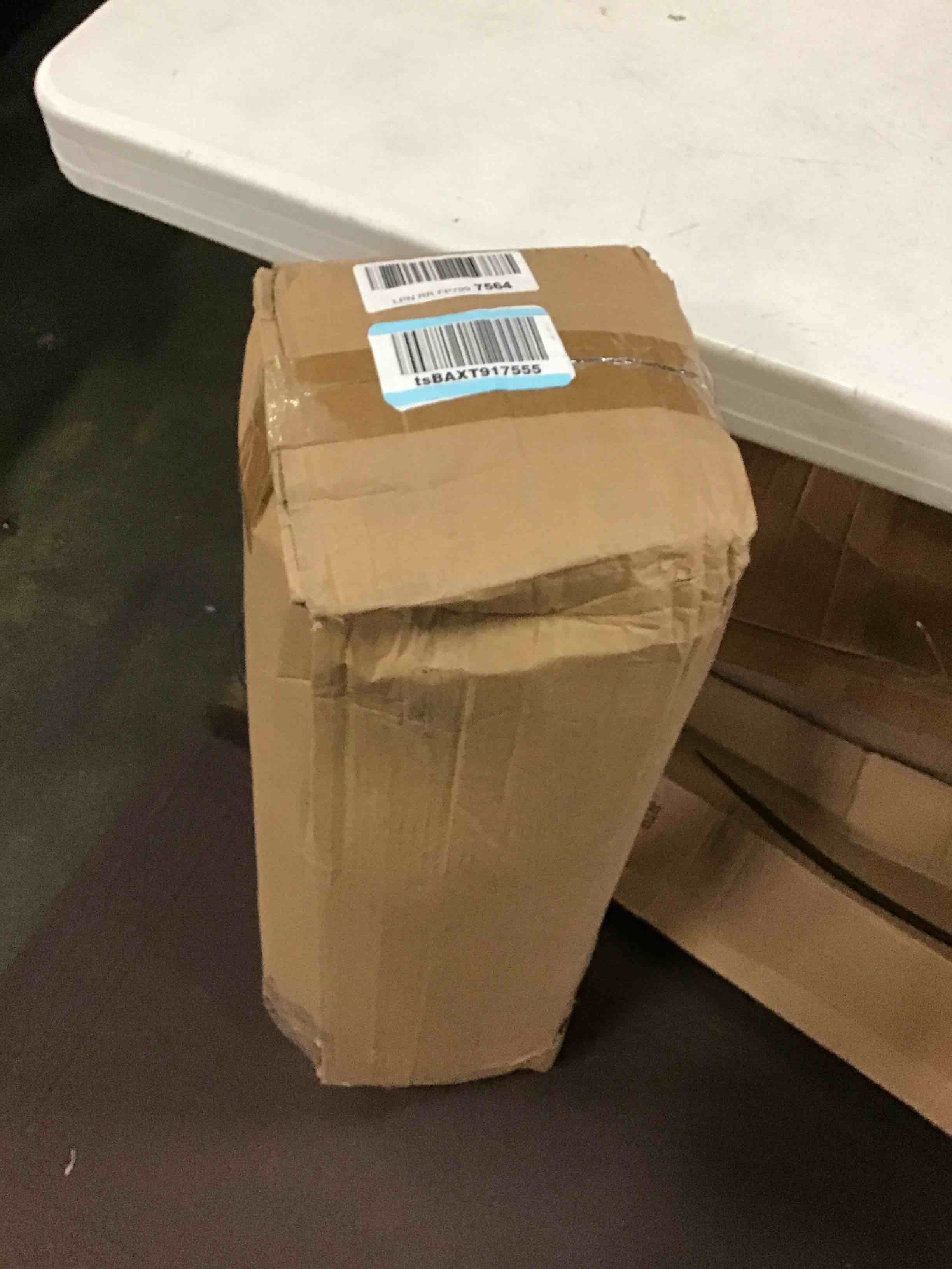 https://s3.amazonaws.com/lotting-images-prod/bidfta/YEL5358273_1690902794512.jpeg