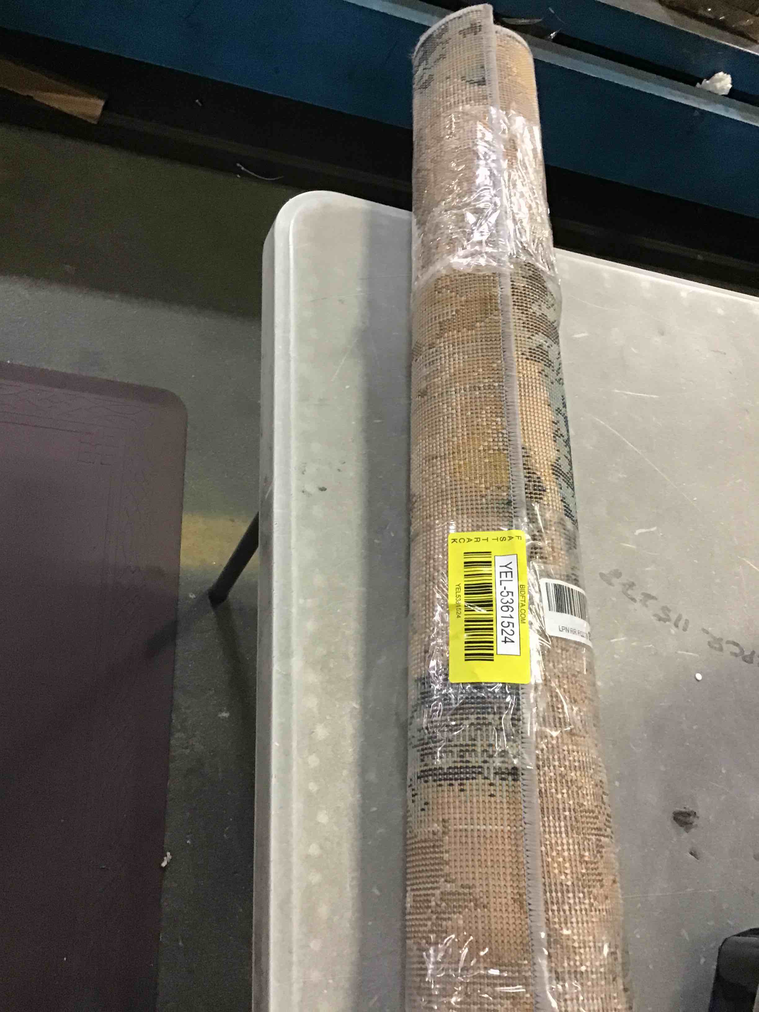 https://s3.amazonaws.com/lotting-images-prod/bidfta/YEL5361524_1694010150841.jpeg