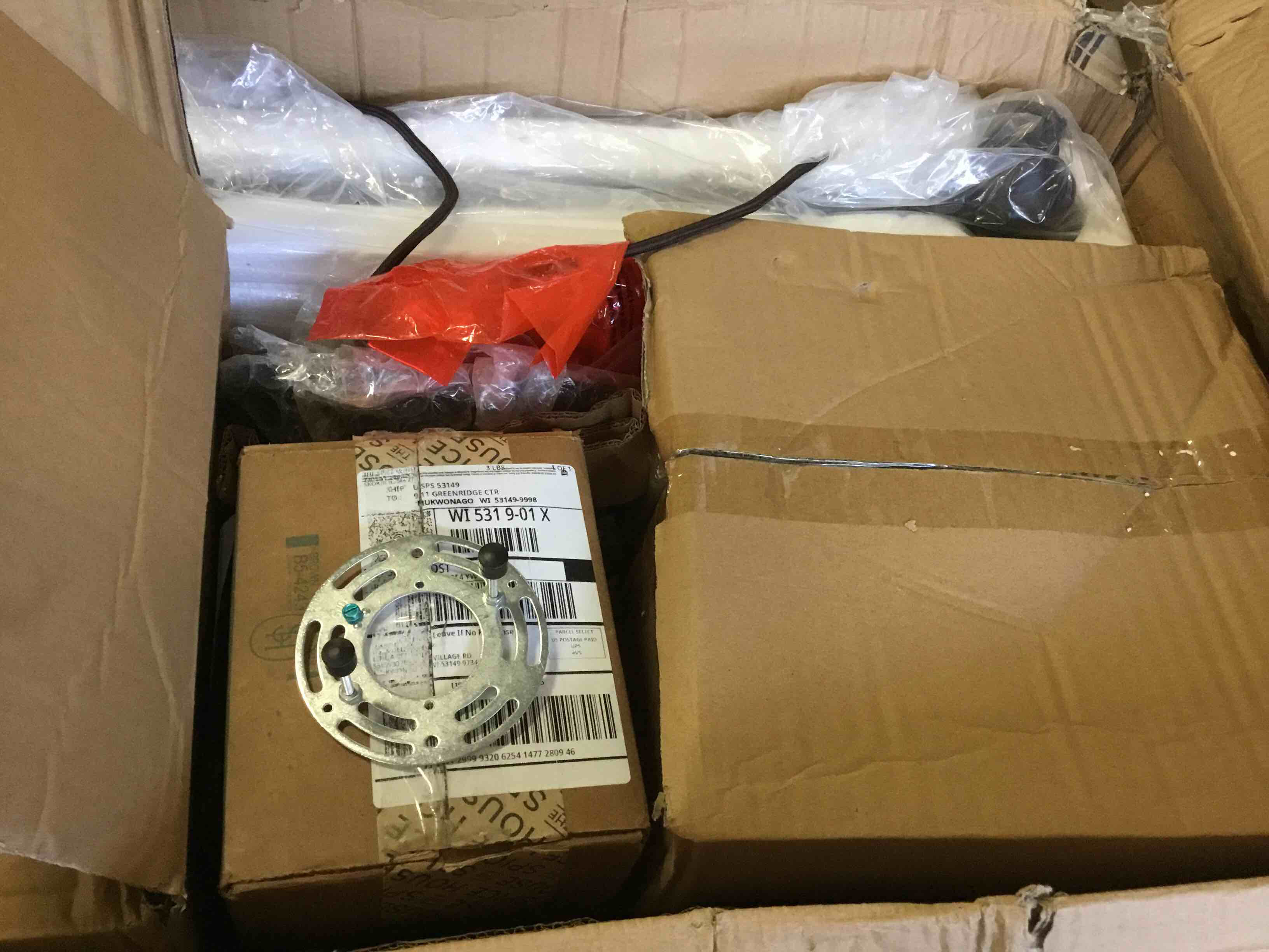 https://s3.amazonaws.com/lotting-images-prod/bidfta/YEL5365757_1695046714591.jpeg