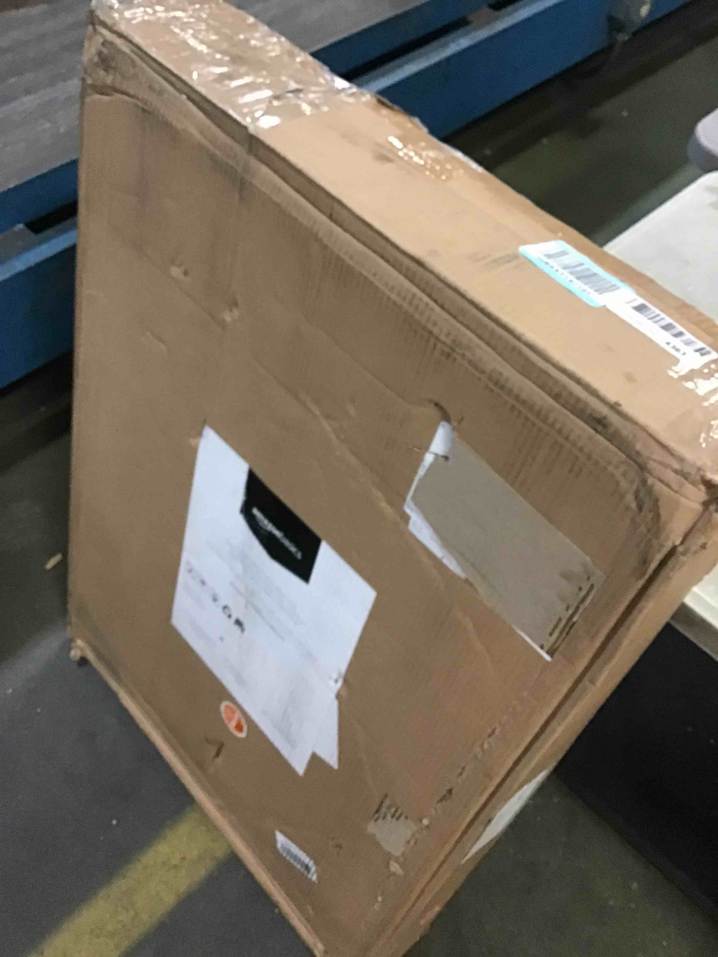 https://s3.amazonaws.com/lotting-images-prod/bidfta/YEL5367601_1693568452230.jpeg