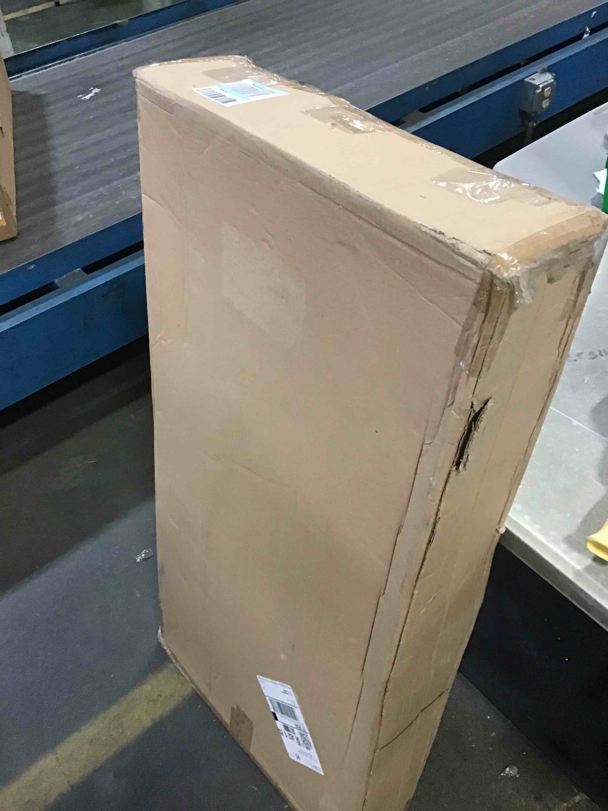 https://s3.amazonaws.com/lotting-images-prod/bidfta/YEL5367624_1693571613564.jpeg