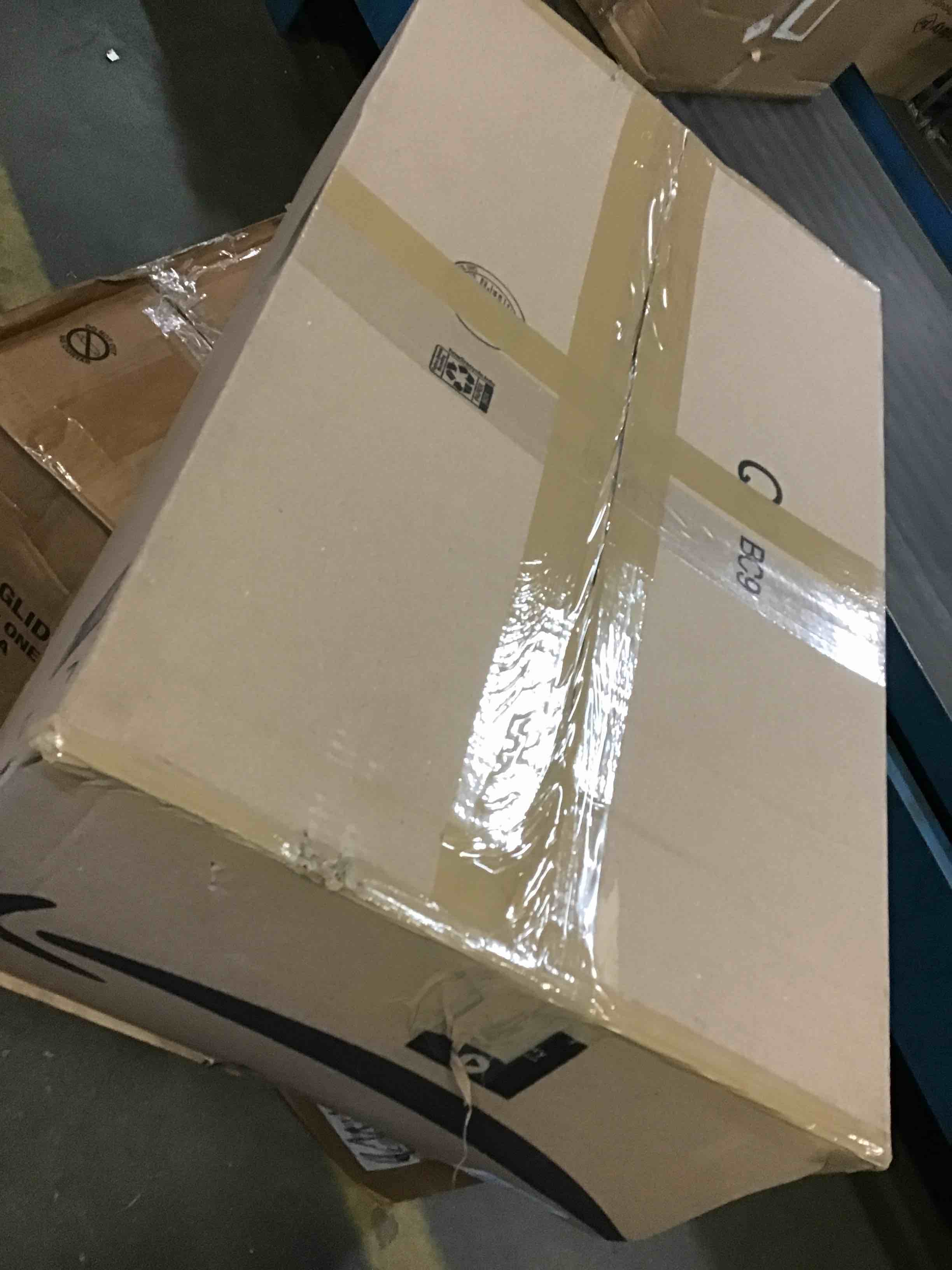 https://s3.amazonaws.com/lotting-images-prod/bidfta/YEL5367671_1693580835953.jpeg