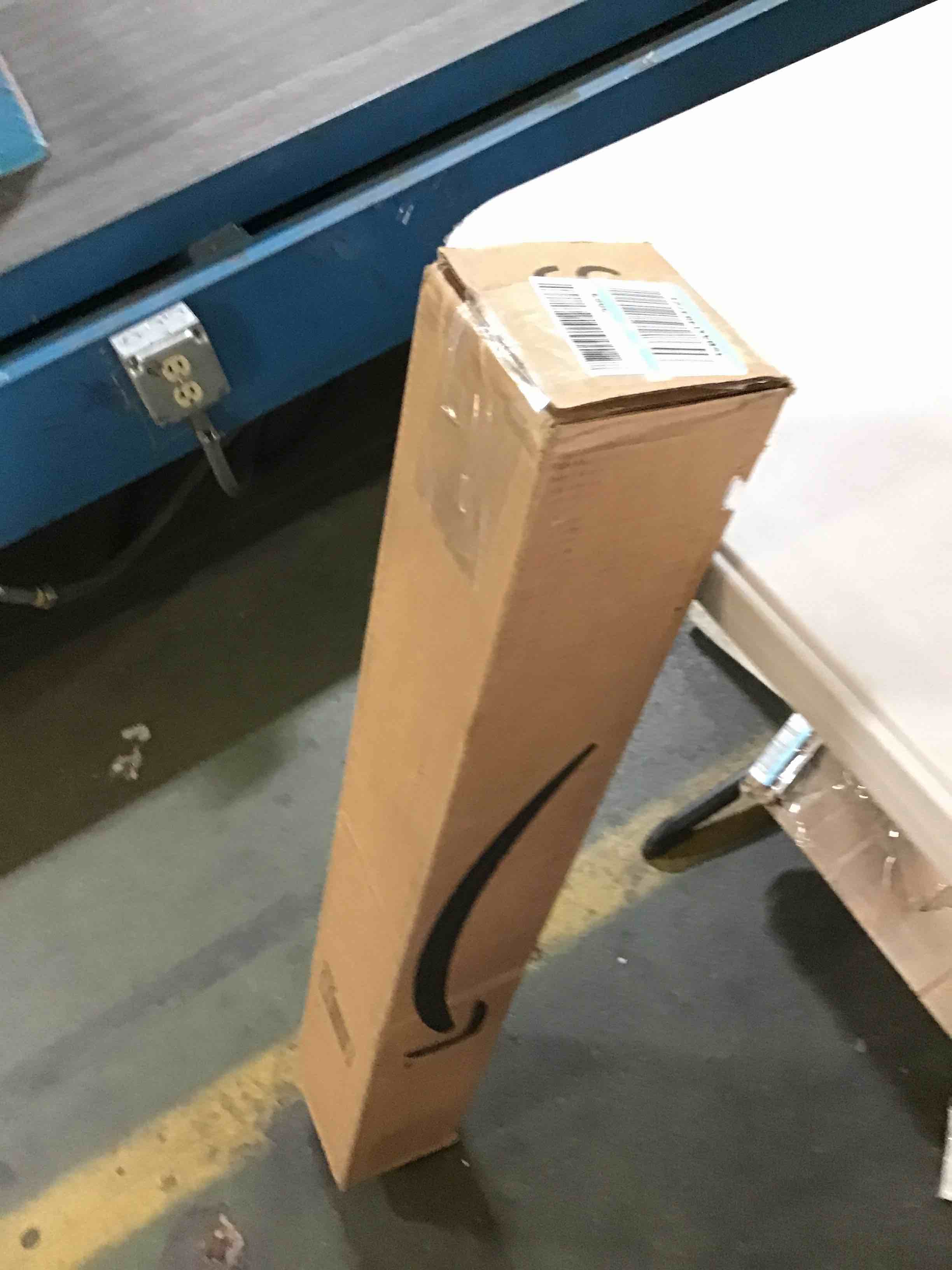 https://s3.amazonaws.com/lotting-images-prod/bidfta/YEL5367861_1694000506178.jpeg