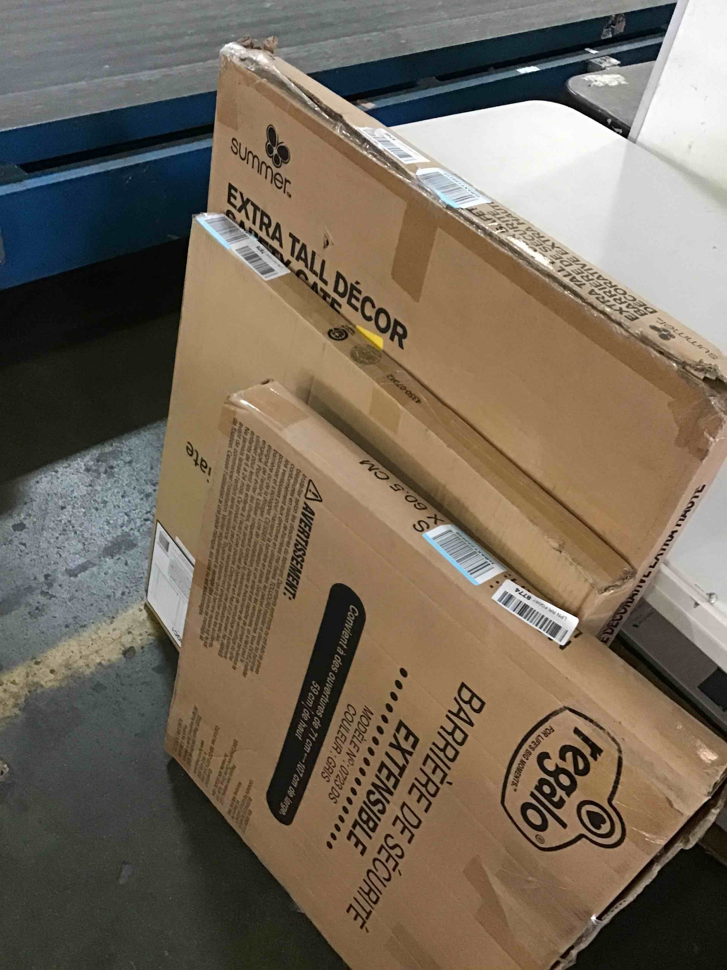 https://s3.amazonaws.com/lotting-images-prod/bidfta/YEL5367912_1694006700955.jpeg