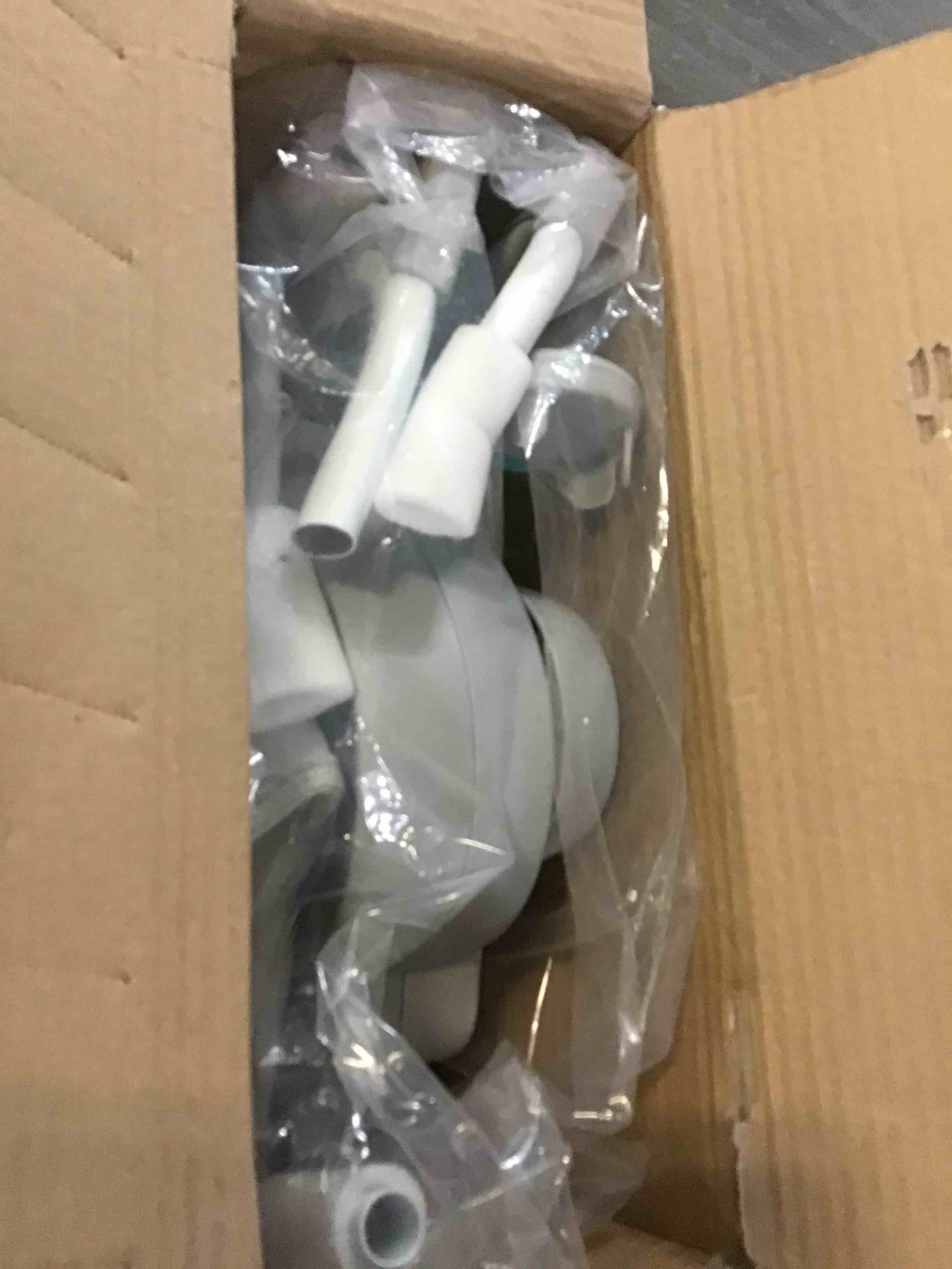https://s3.amazonaws.com/lotting-images-prod/bidfta/YEL5368416_1694193475840.jpeg