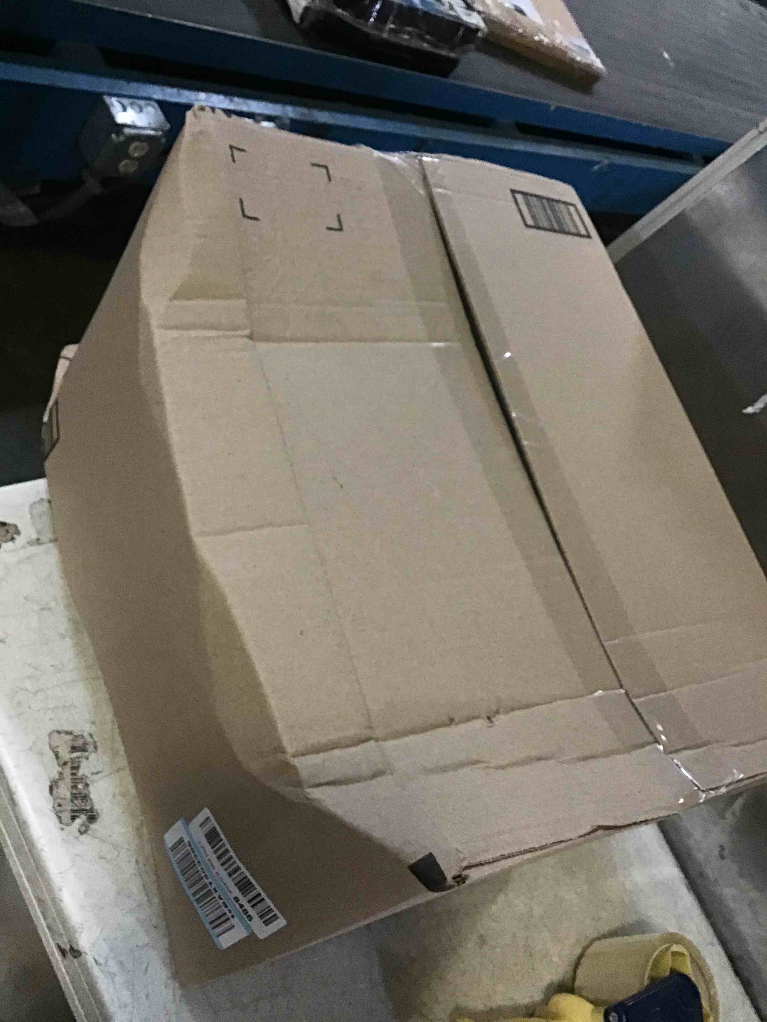 https://s3.amazonaws.com/lotting-images-prod/bidfta/YEL5368417_1694193515147.jpeg
