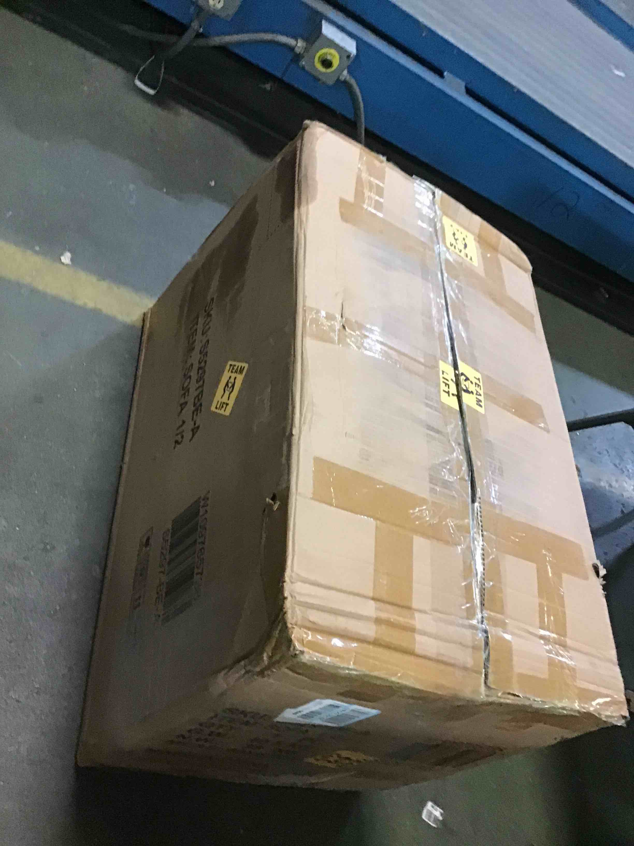 https://s3.amazonaws.com/lotting-images-prod/bidfta/YEL5368770_1694518933774.jpeg