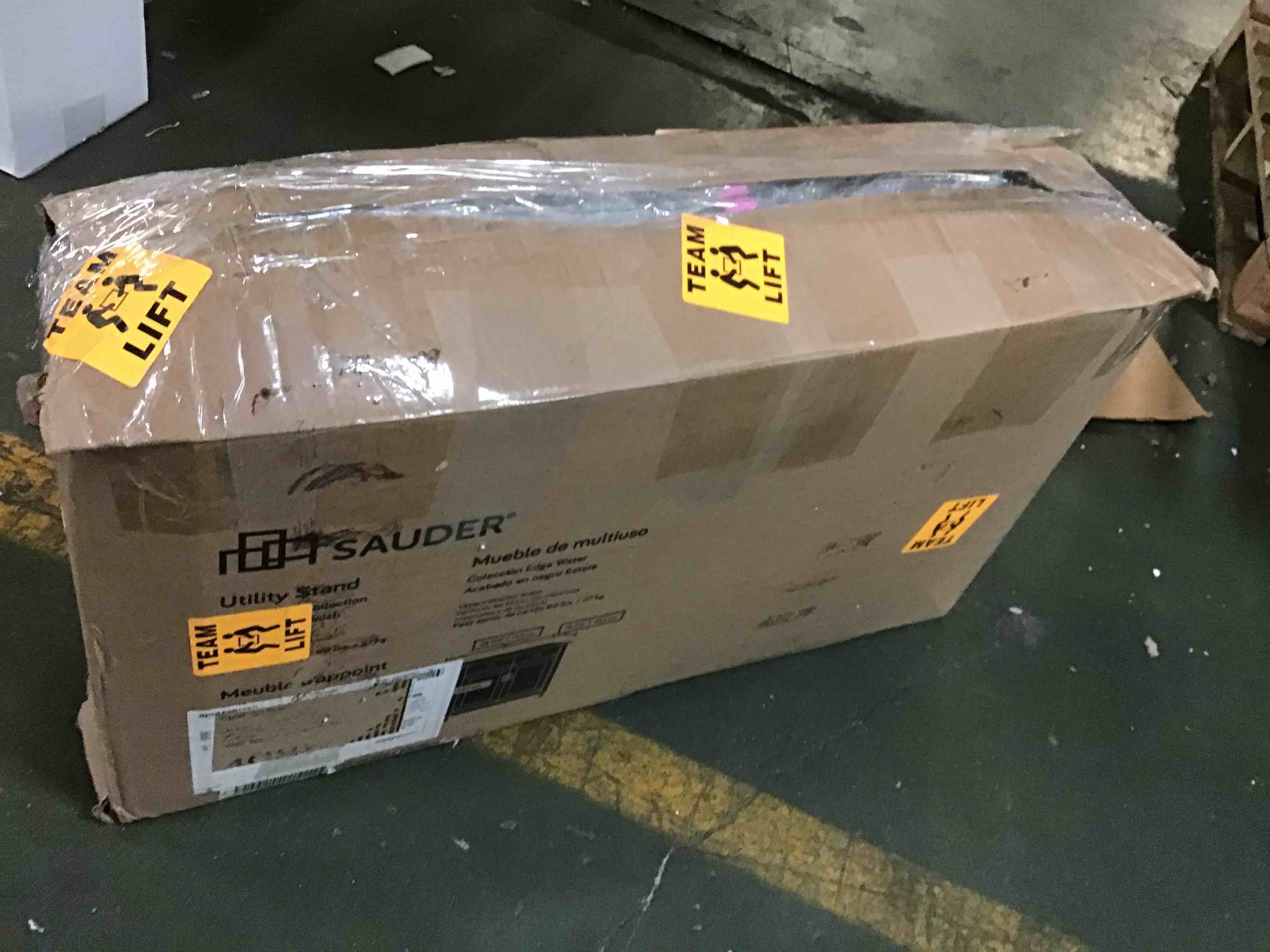 https://s3.amazonaws.com/lotting-images-prod/bidfta/YEL5368970_1693413150545.jpeg