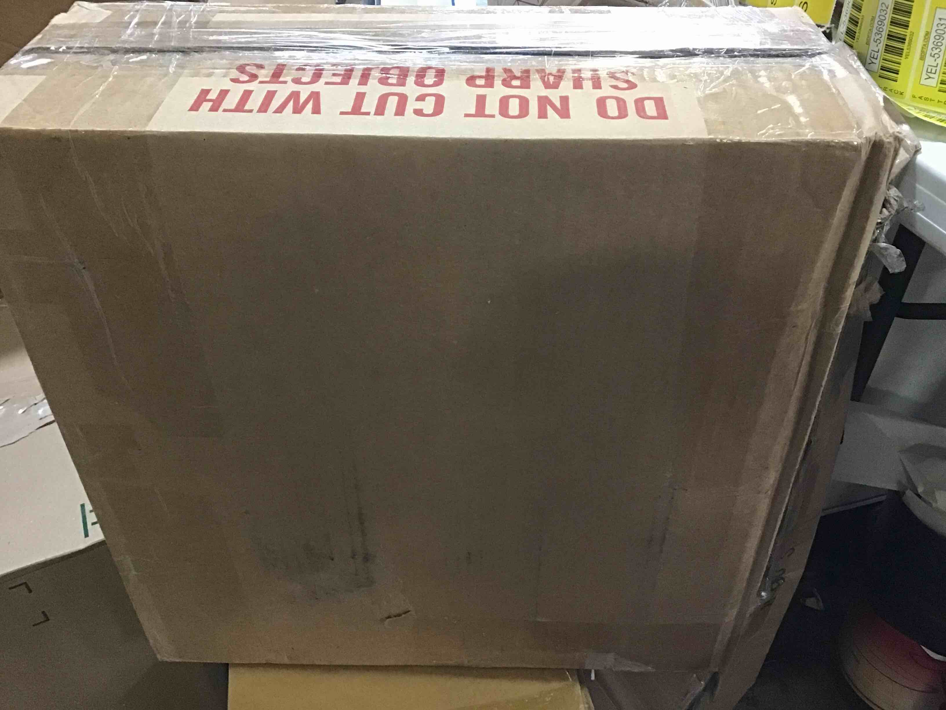 https://s3.amazonaws.com/lotting-images-prod/bidfta/YEL5369021_1693424514882.jpeg