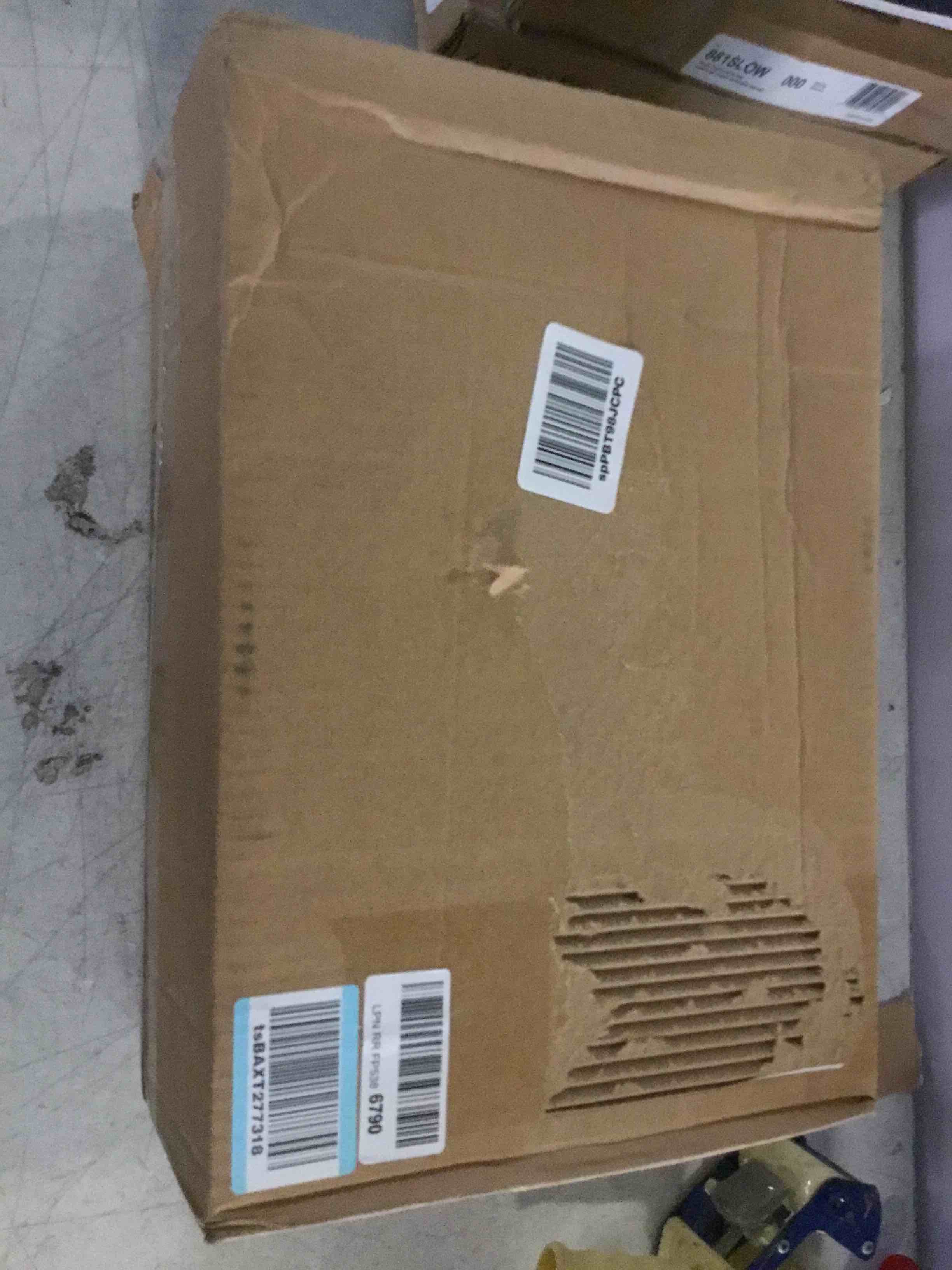 https://s3.amazonaws.com/lotting-images-prod/bidfta/YEL5370132_1694265941738.jpeg