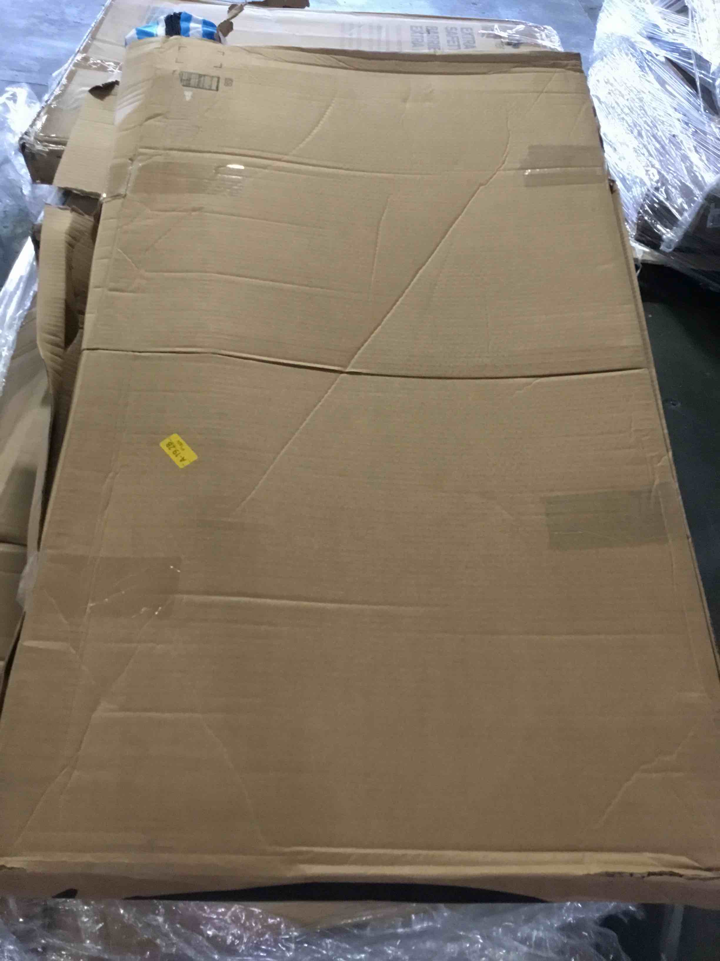 https://s3.amazonaws.com/lotting-images-prod/bidfta/YEL5370313_1694436424579.jpeg