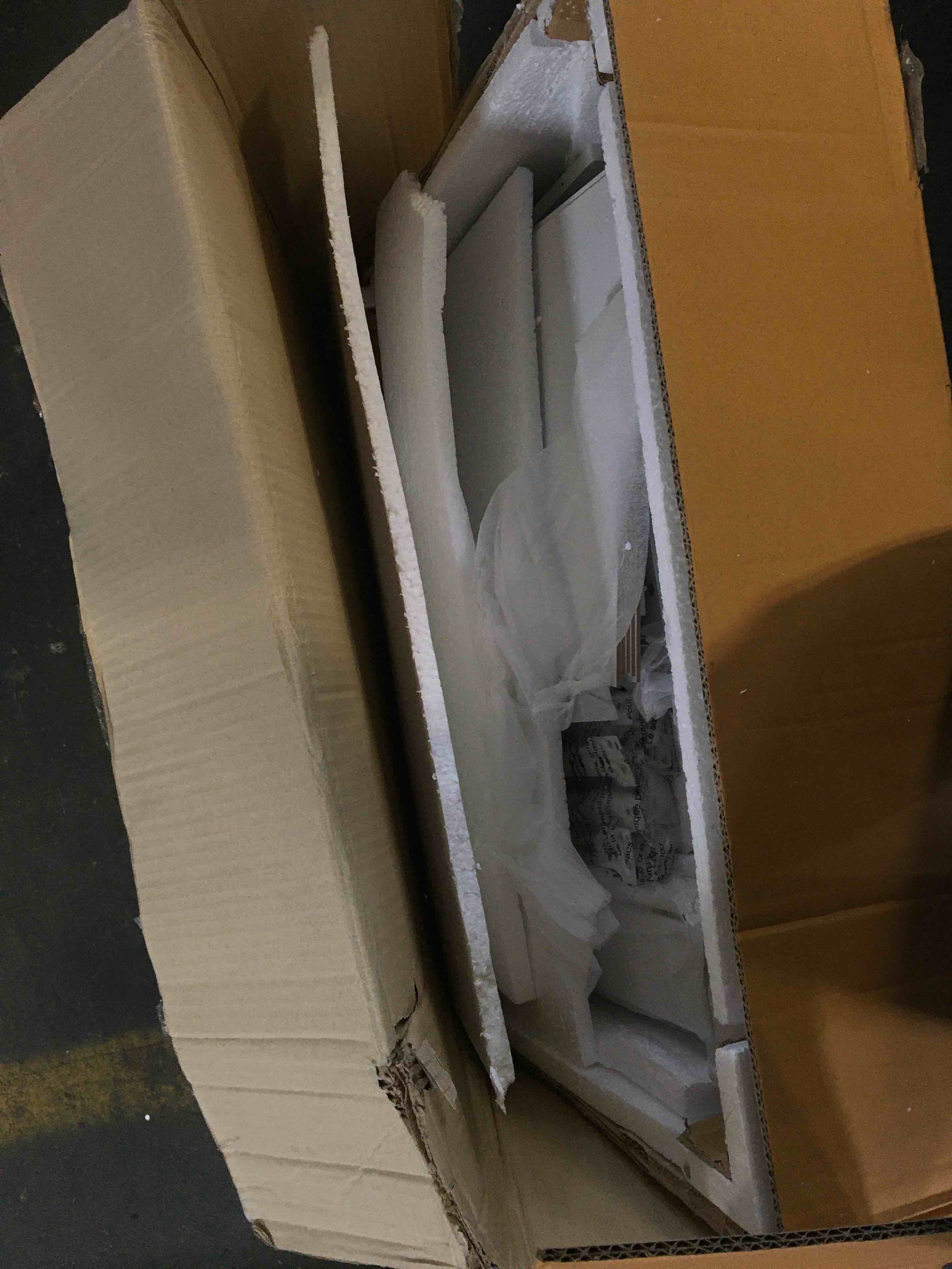 https://s3.amazonaws.com/lotting-images-prod/bidfta/YEL5370450_1693916921214.jpeg