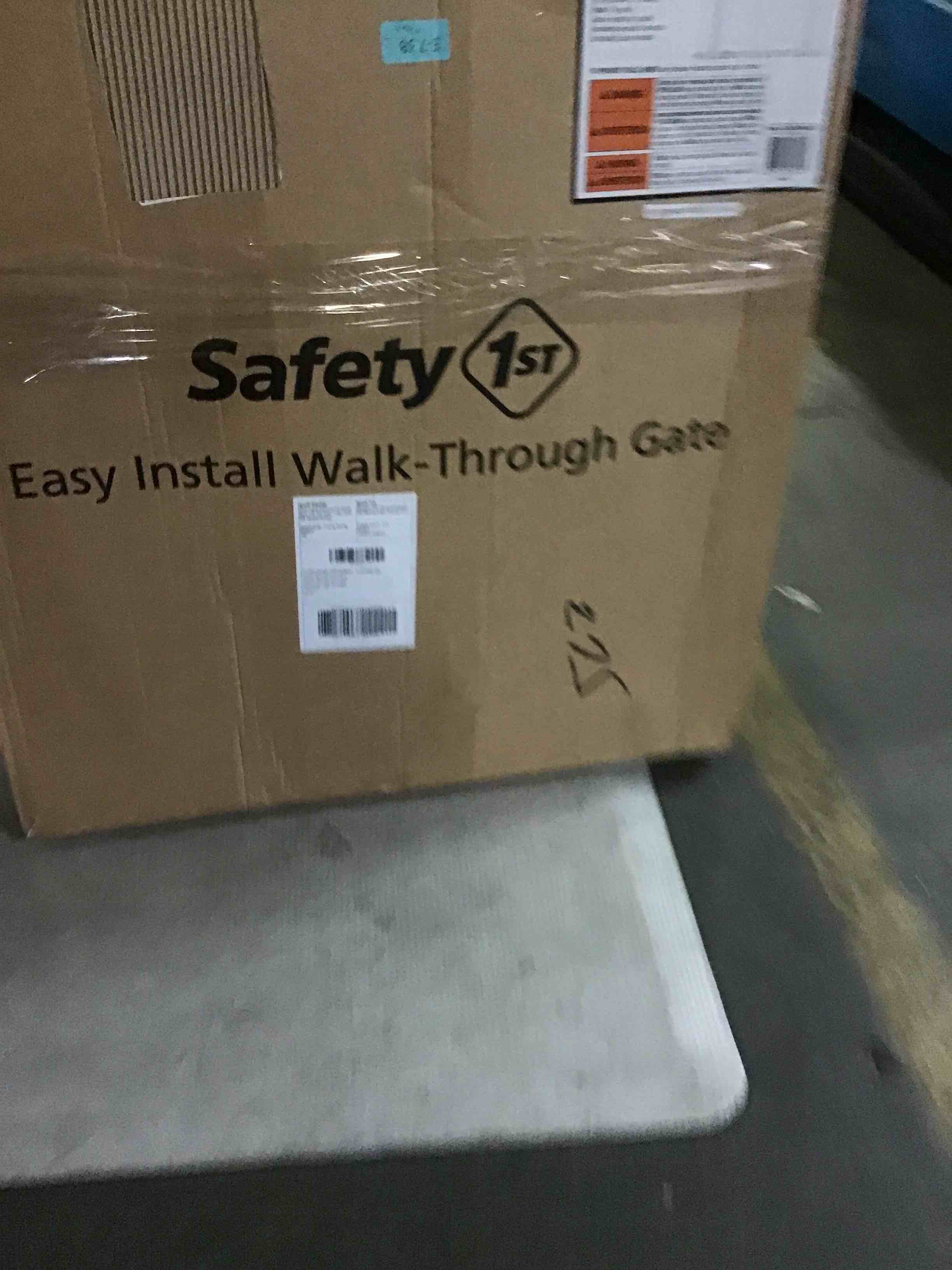 https://s3.amazonaws.com/lotting-images-prod/bidfta/YEL5370542_1693945424827.jpeg