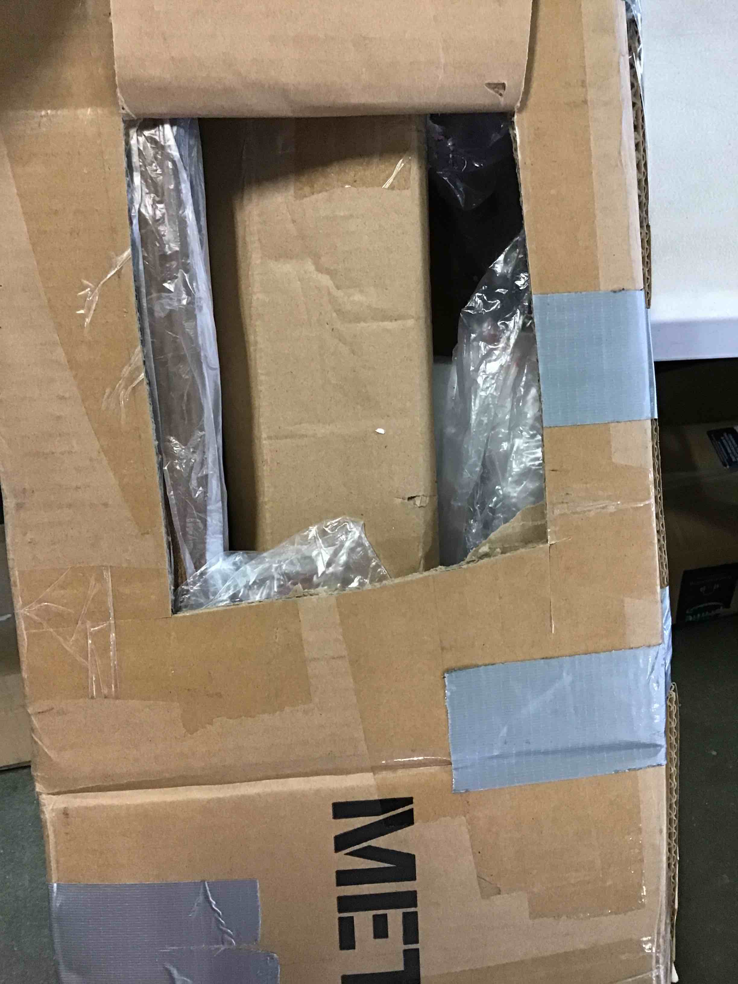 https://s3.amazonaws.com/lotting-images-prod/bidfta/YEL5370554_1694089870984.jpeg