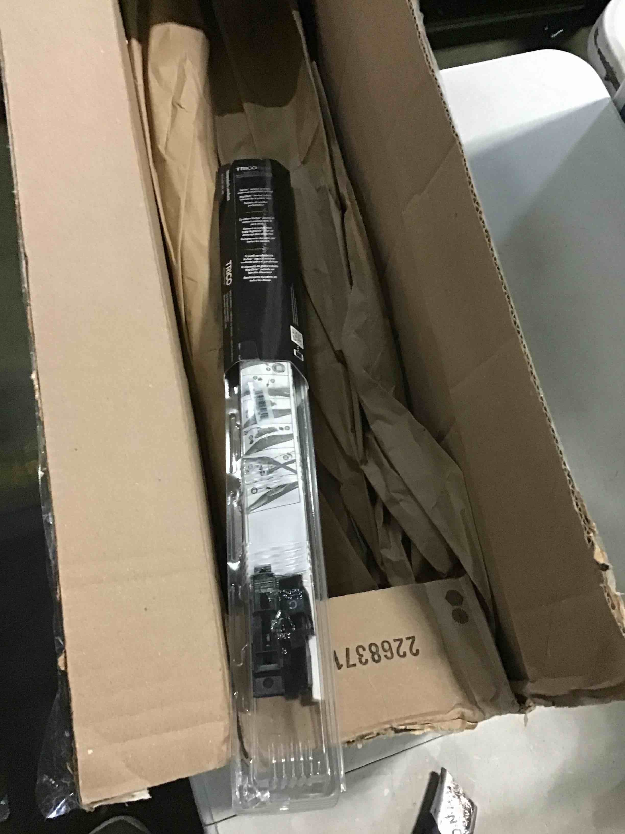 https://s3.amazonaws.com/lotting-images-prod/bidfta/YEL5371098_1694516770350.jpeg