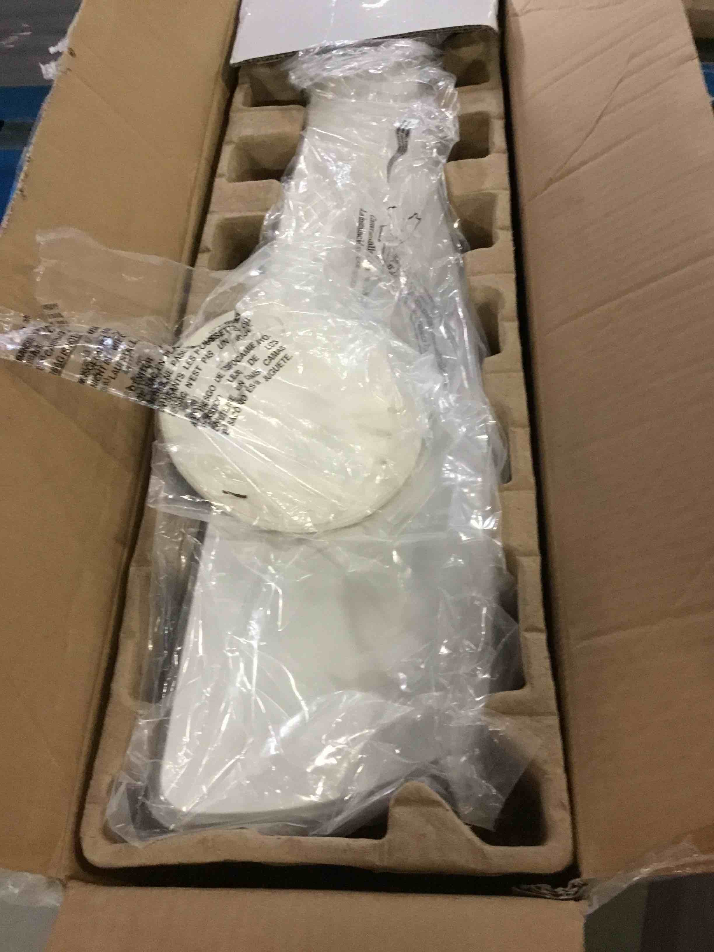 https://s3.amazonaws.com/lotting-images-prod/bidfta/YEL5371262_1694610153667.jpeg