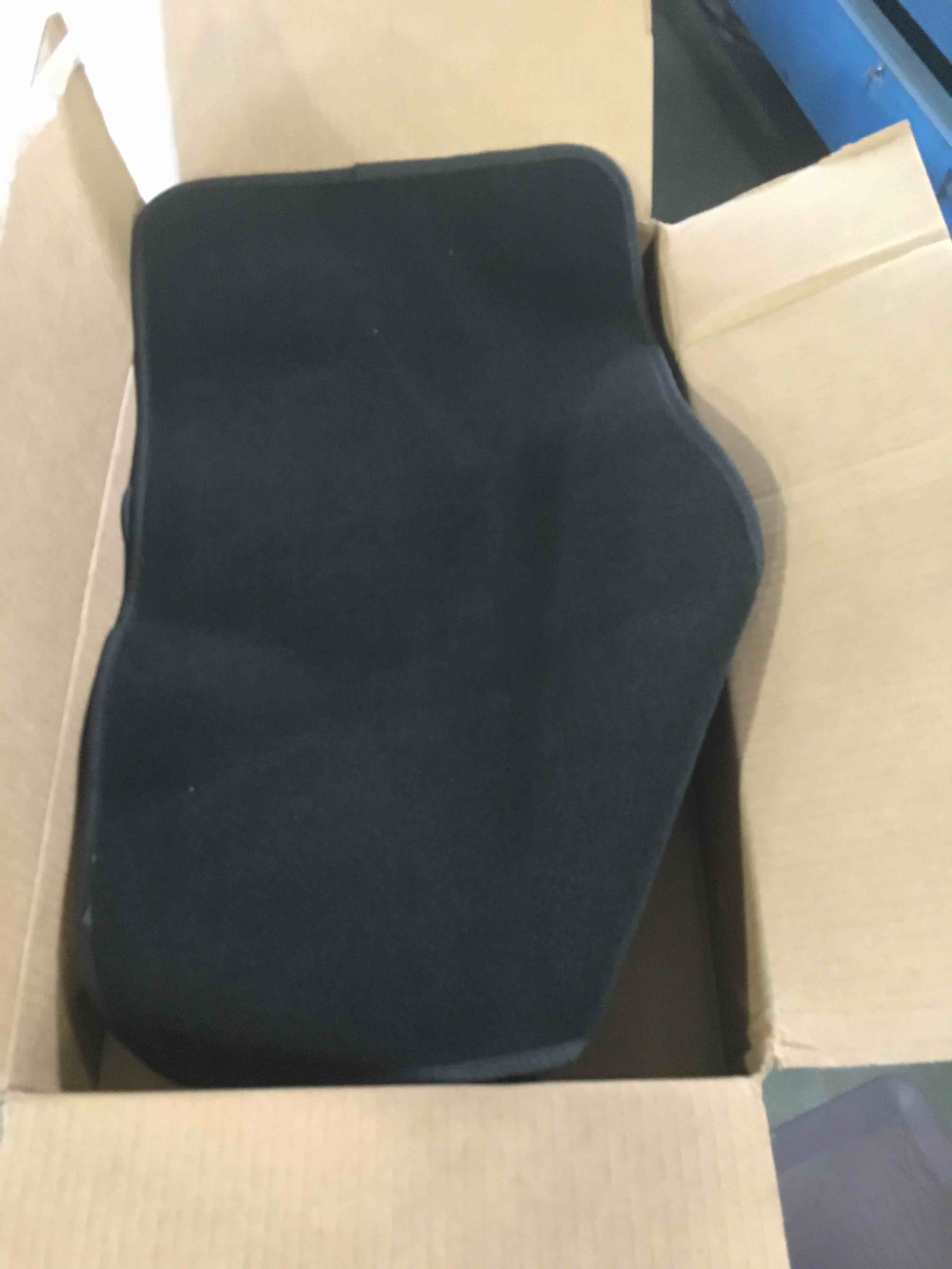 https://s3.amazonaws.com/lotting-images-prod/bidfta/YEL5371324_1694626325251.jpeg