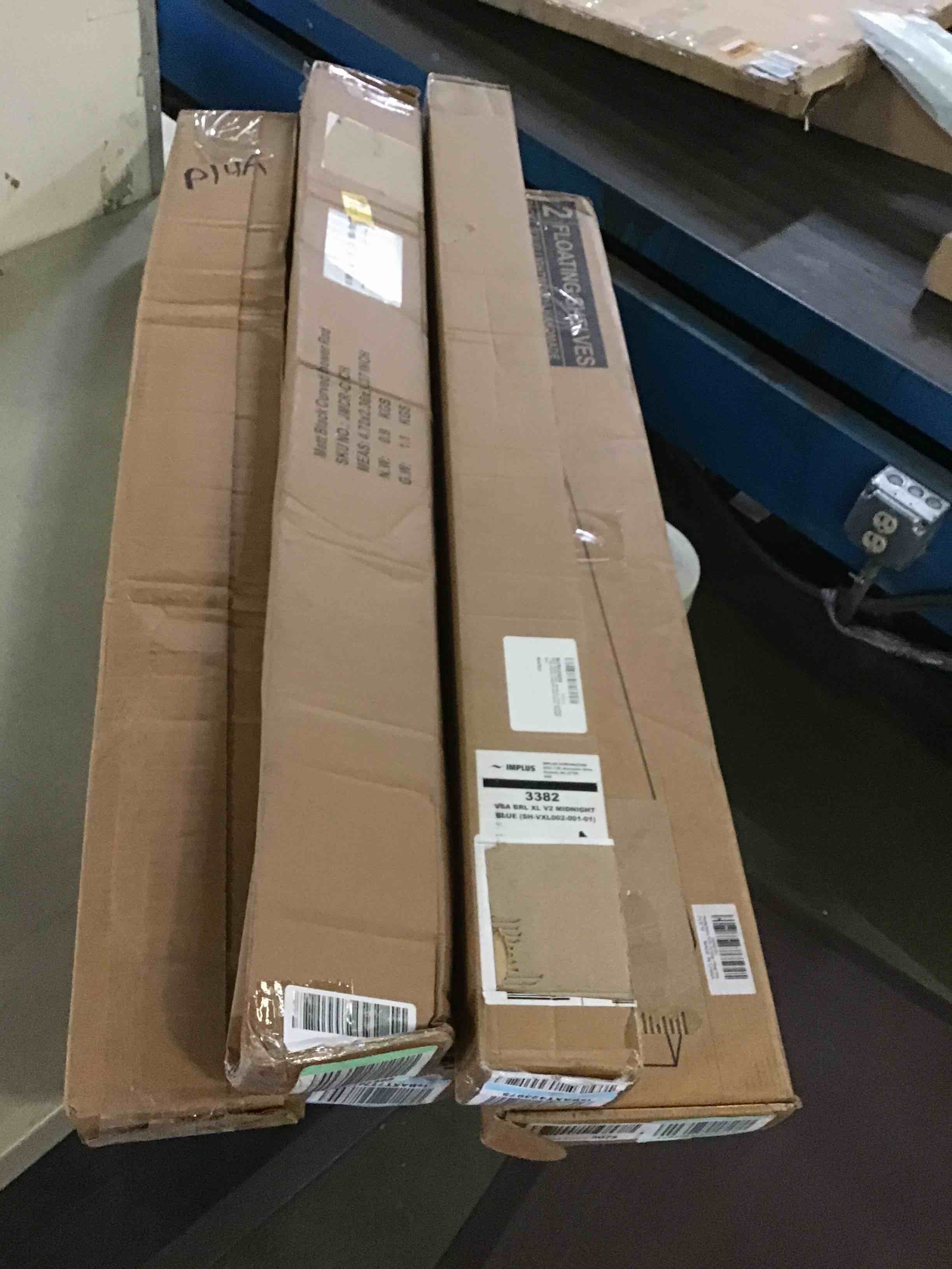 Assorted of  Products for the Maintenance or Decoration of the Home (it can include a variety of sizes and models)