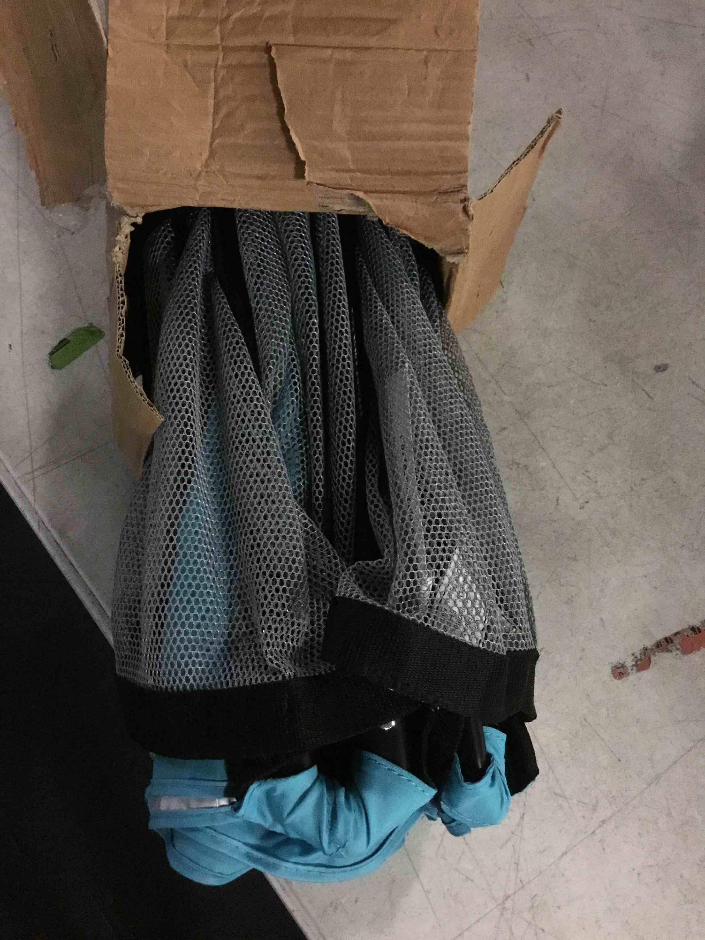 https://s3.amazonaws.com/lotting-images-prod/bidfta/YEL5371371_1694689439474.jpeg