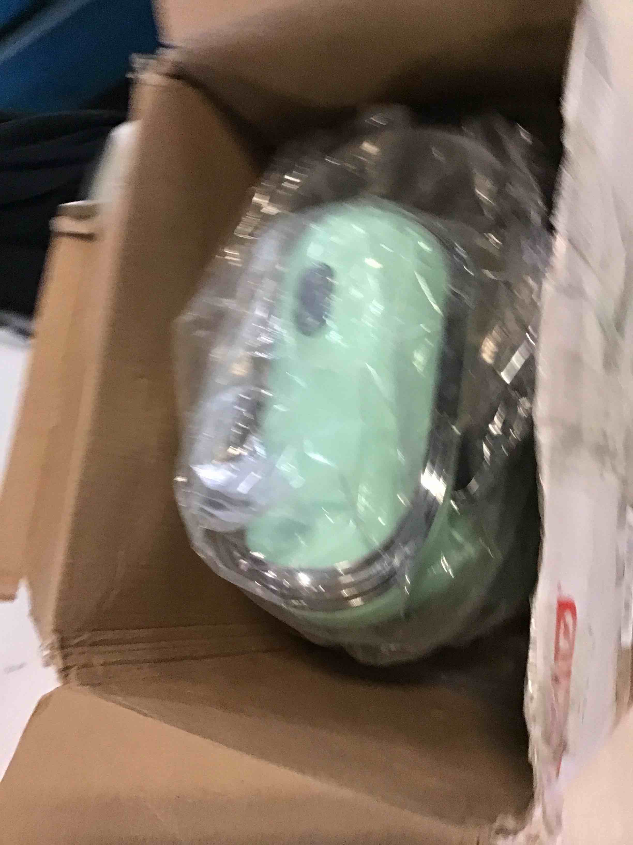 https://s3.amazonaws.com/lotting-images-prod/bidfta/YEL5371709_1694882556243.jpeg