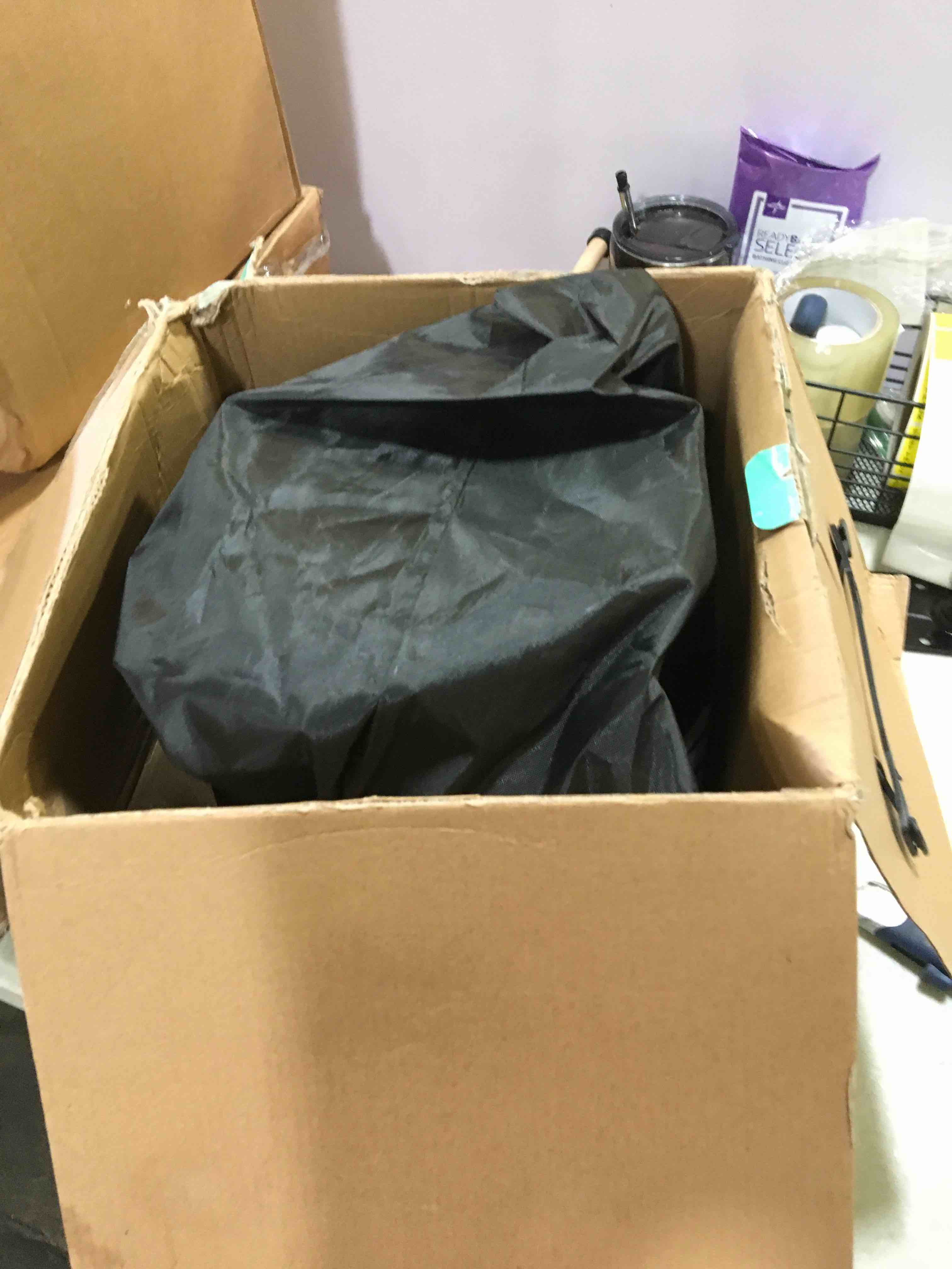 https://s3.amazonaws.com/lotting-images-prod/bidfta/YEL5372039_1692728456799.jpeg